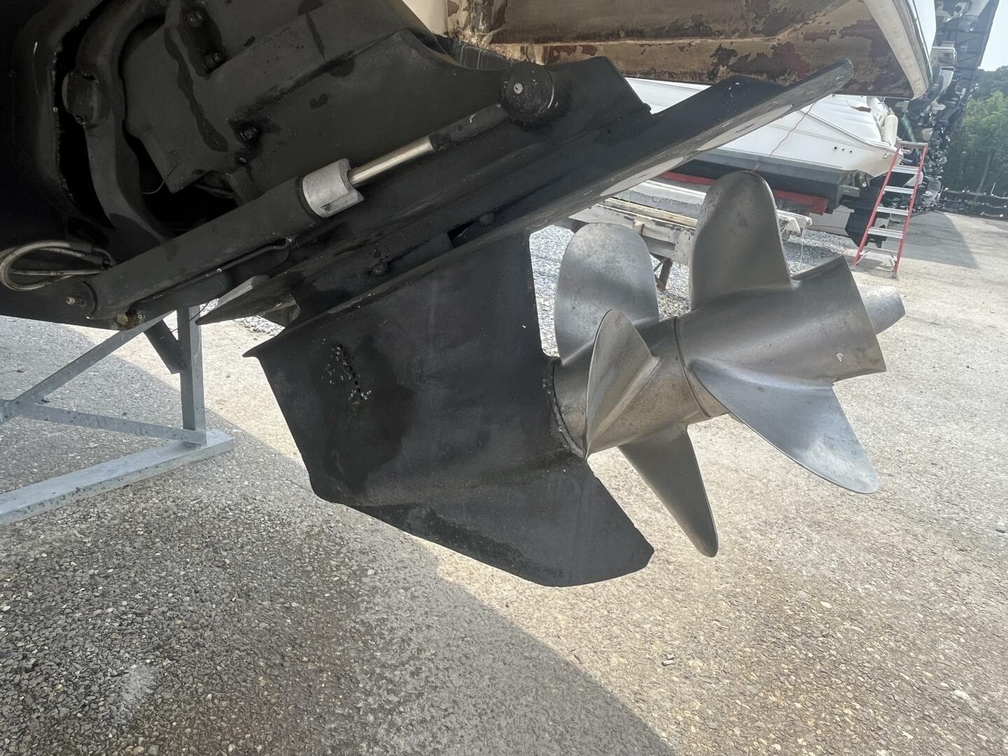 2011 Regal 2300 — photo 2