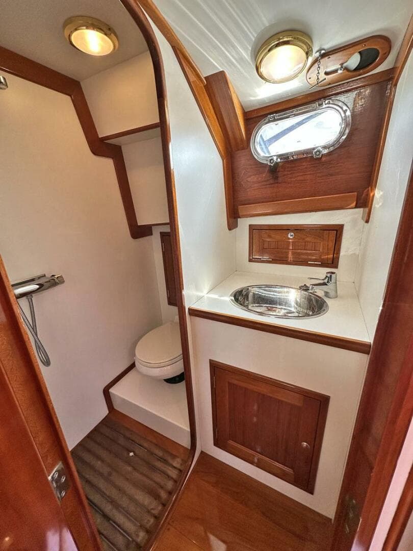 2000 Morris Wolf Class 44 — photo 24