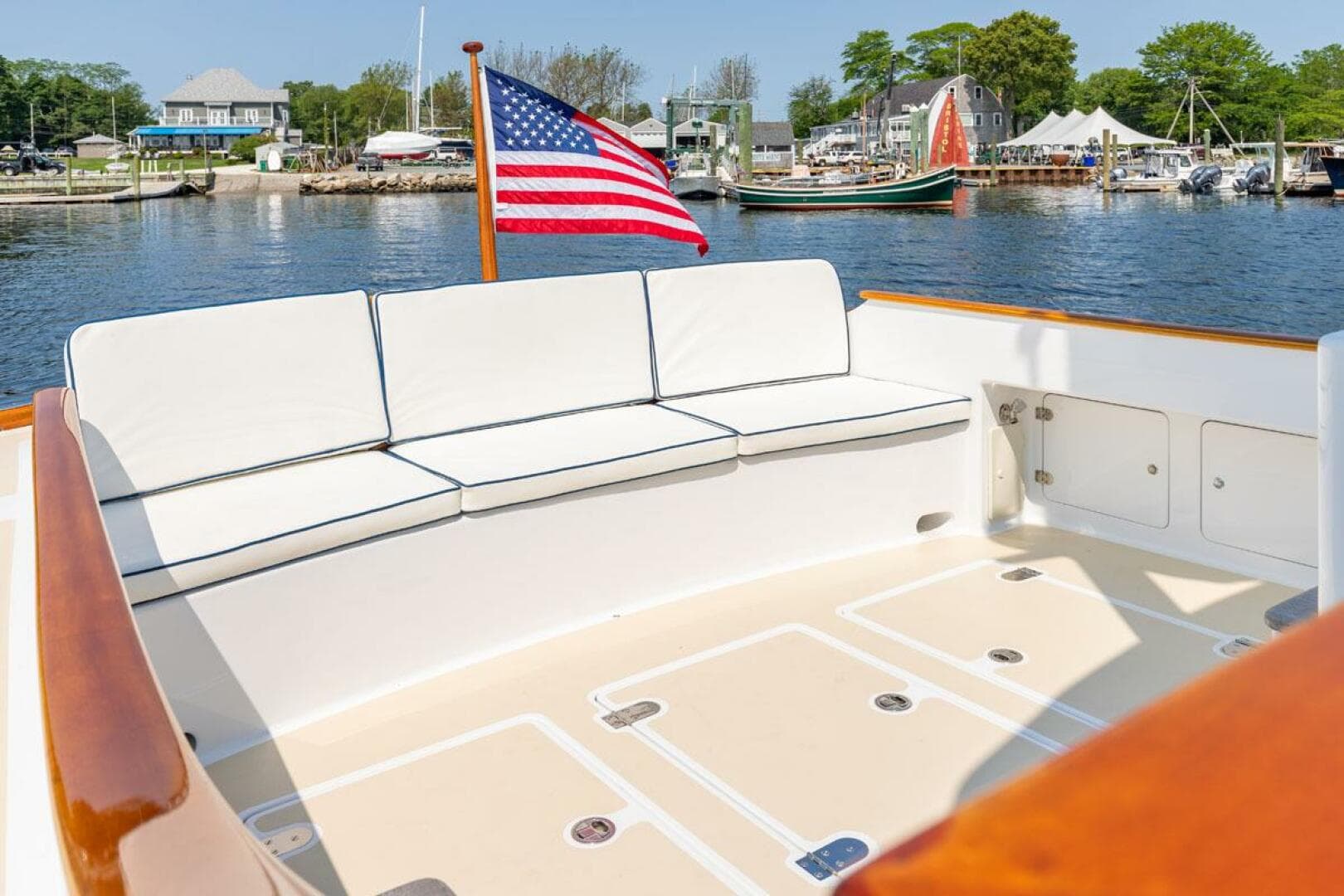 2000 Morris Wolf Class 44 — photo 13