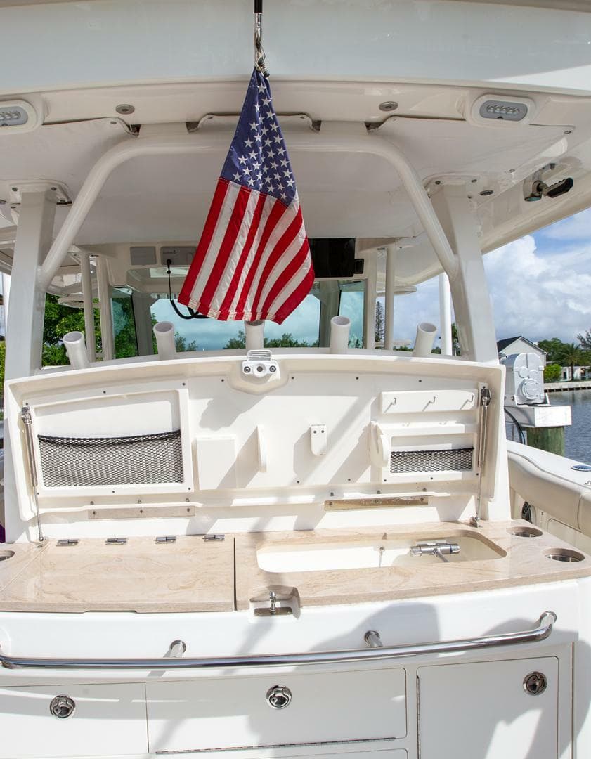 2023 Boston Whaler 380 Outrage — photo 7