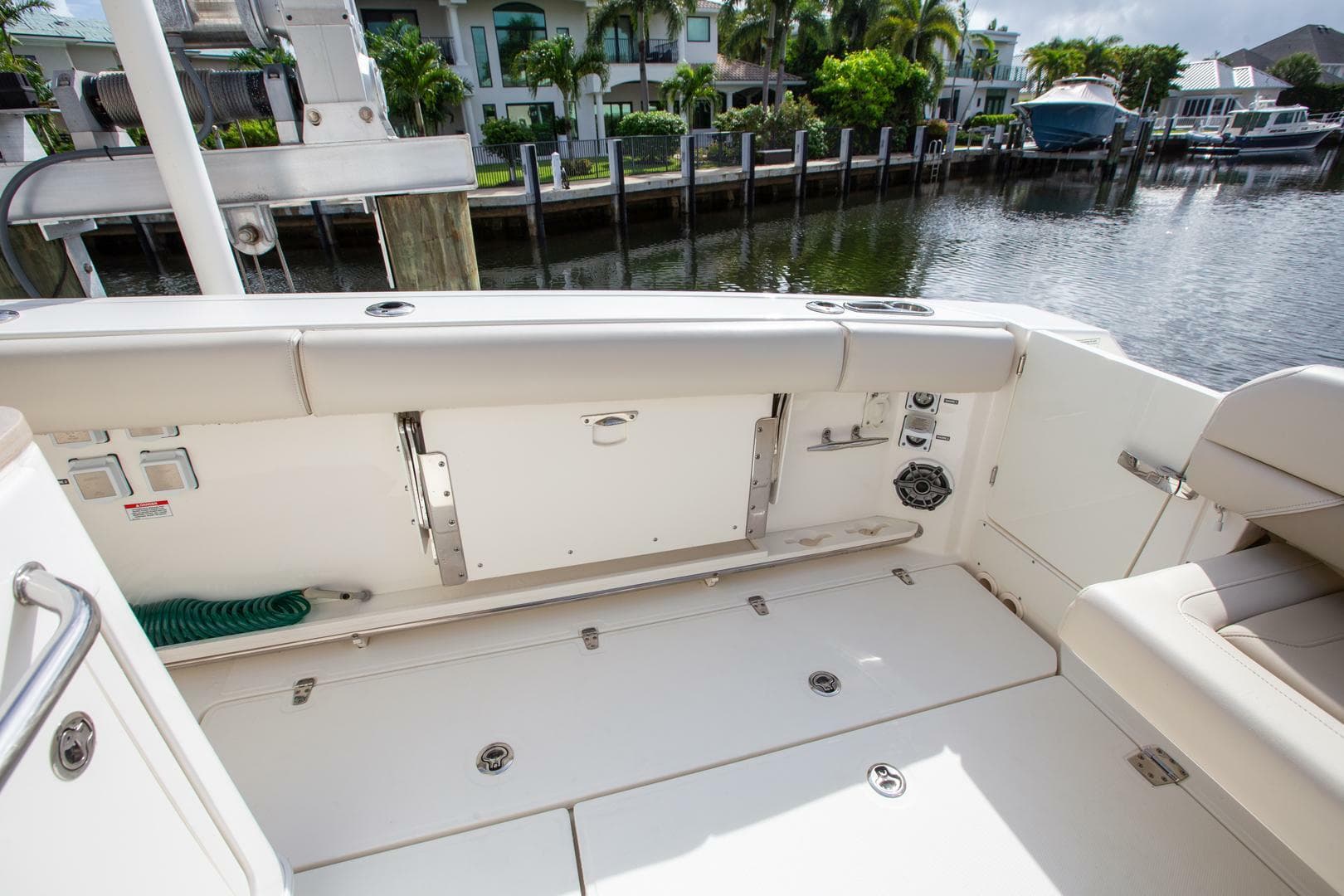 2023 Boston Whaler 380 Outrage — photo 4