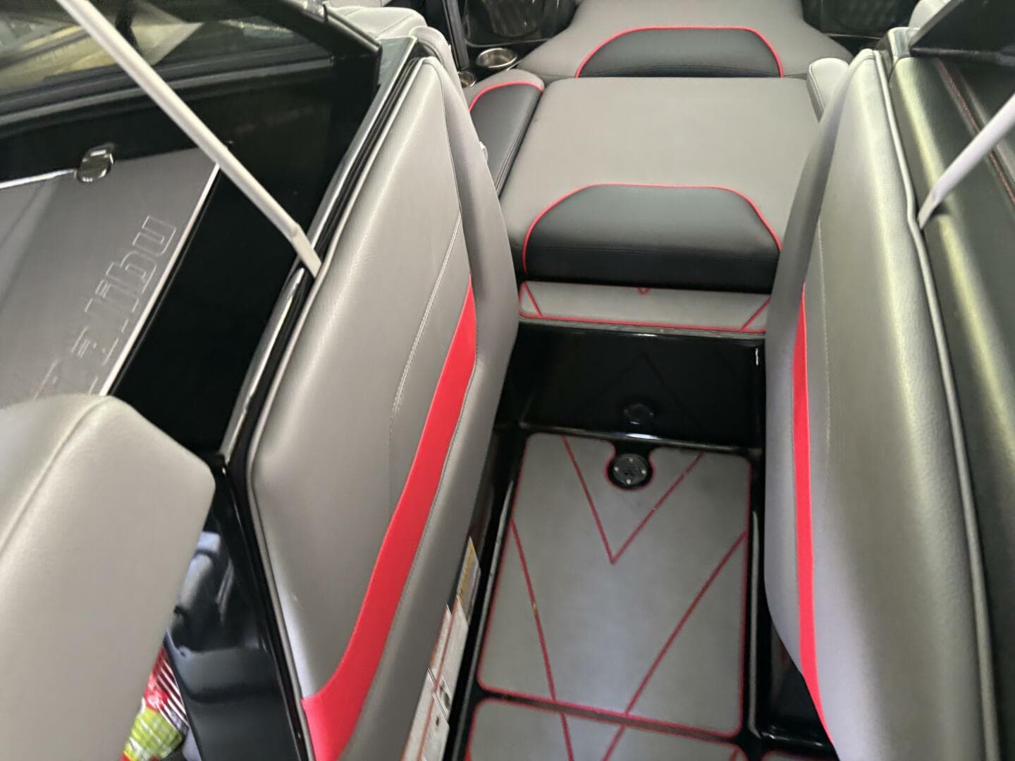 2022 Malibu 23 Lsv — photo 25