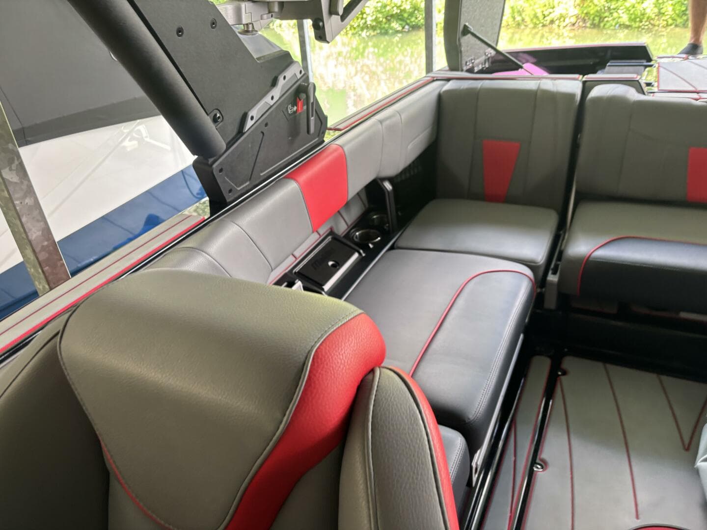 2022 Malibu 23 Lsv — photo 82