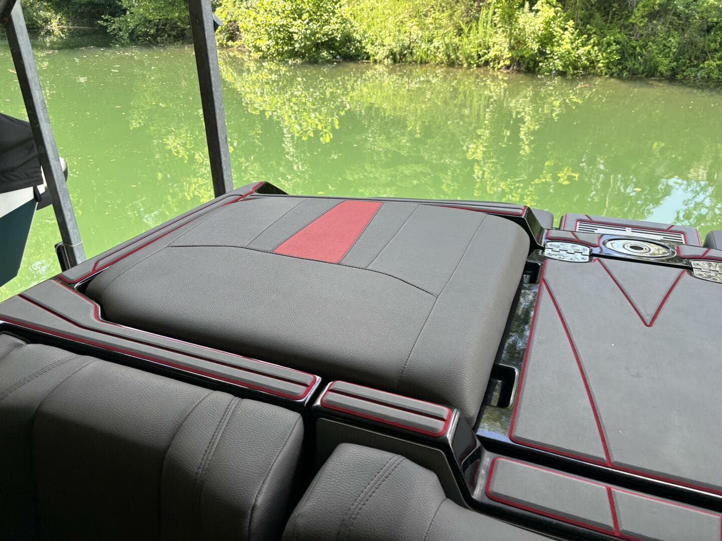 2022 Malibu 23 Lsv — photo 31