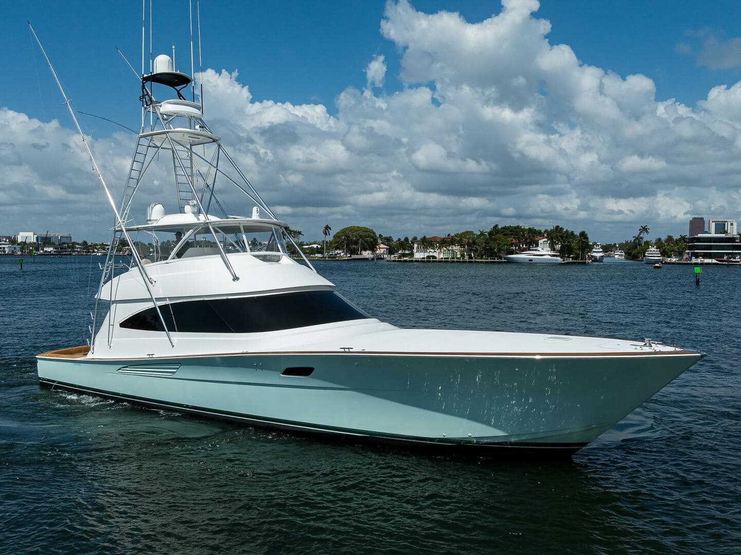 2021 Viking 72 Convertible — photo 44
