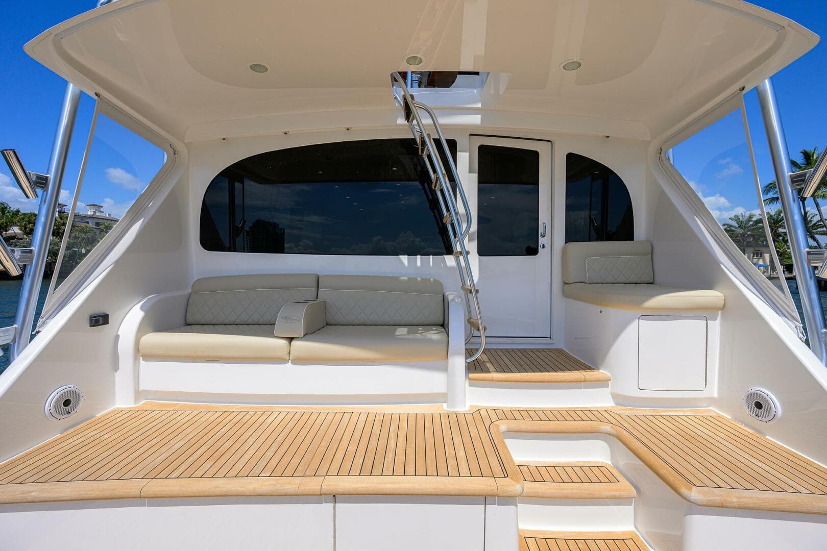 2021 Viking 72 Convertible — photo 36