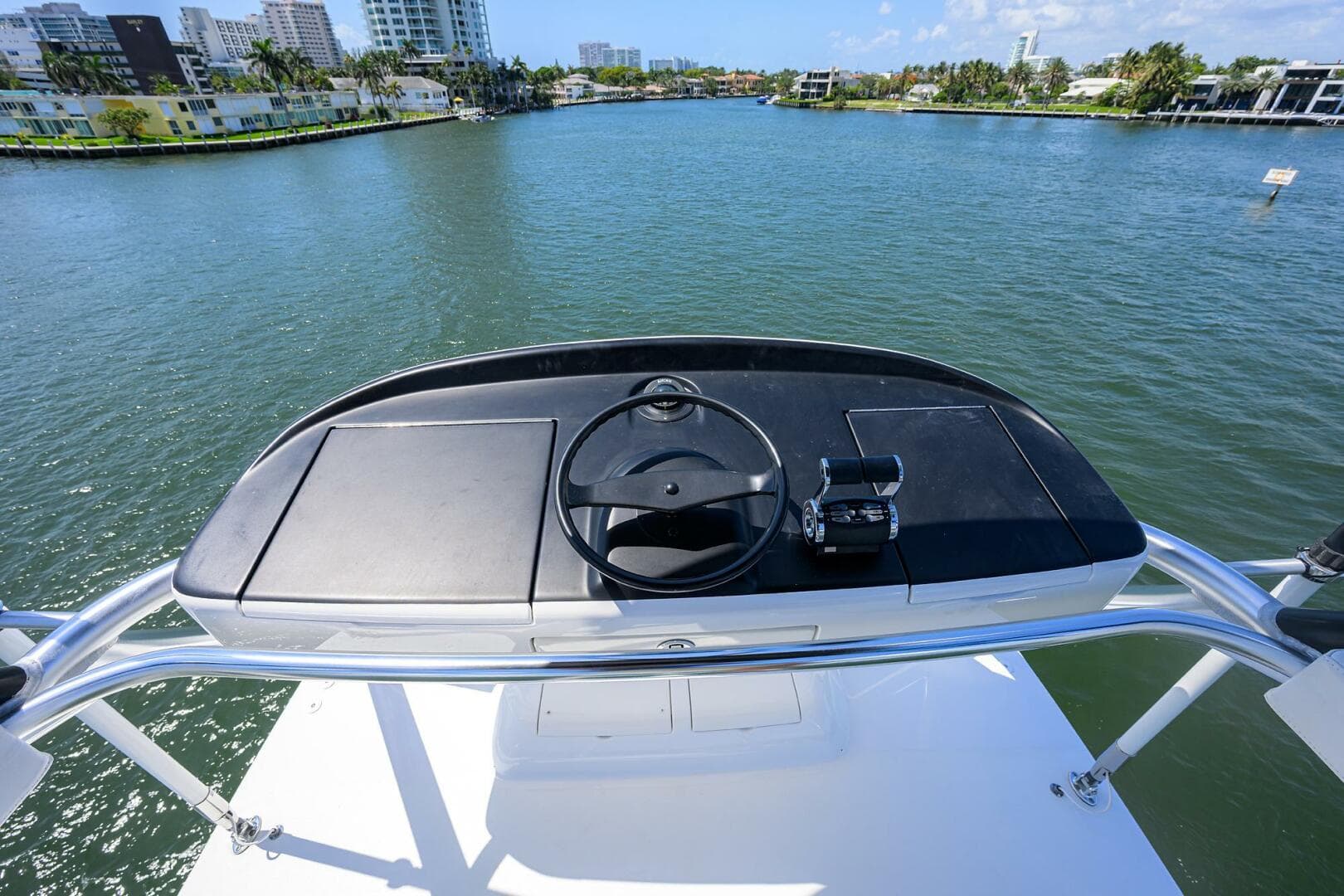 2021 Viking 72 Convertible — photo 32