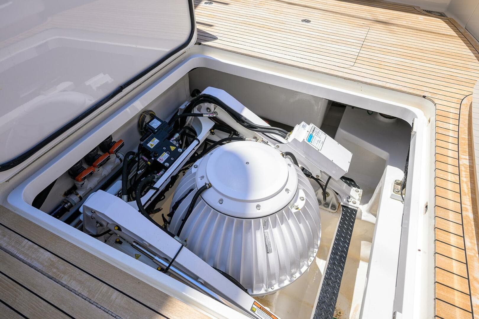 2021 Viking 72 Convertible — photo 38