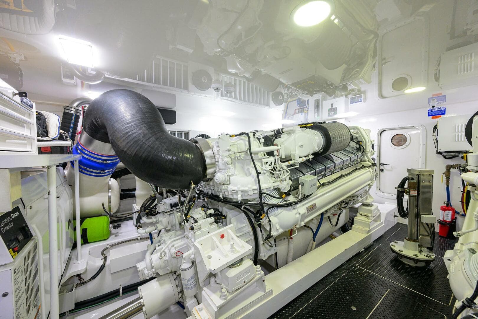 2021 Viking 72 Convertible — photo 41