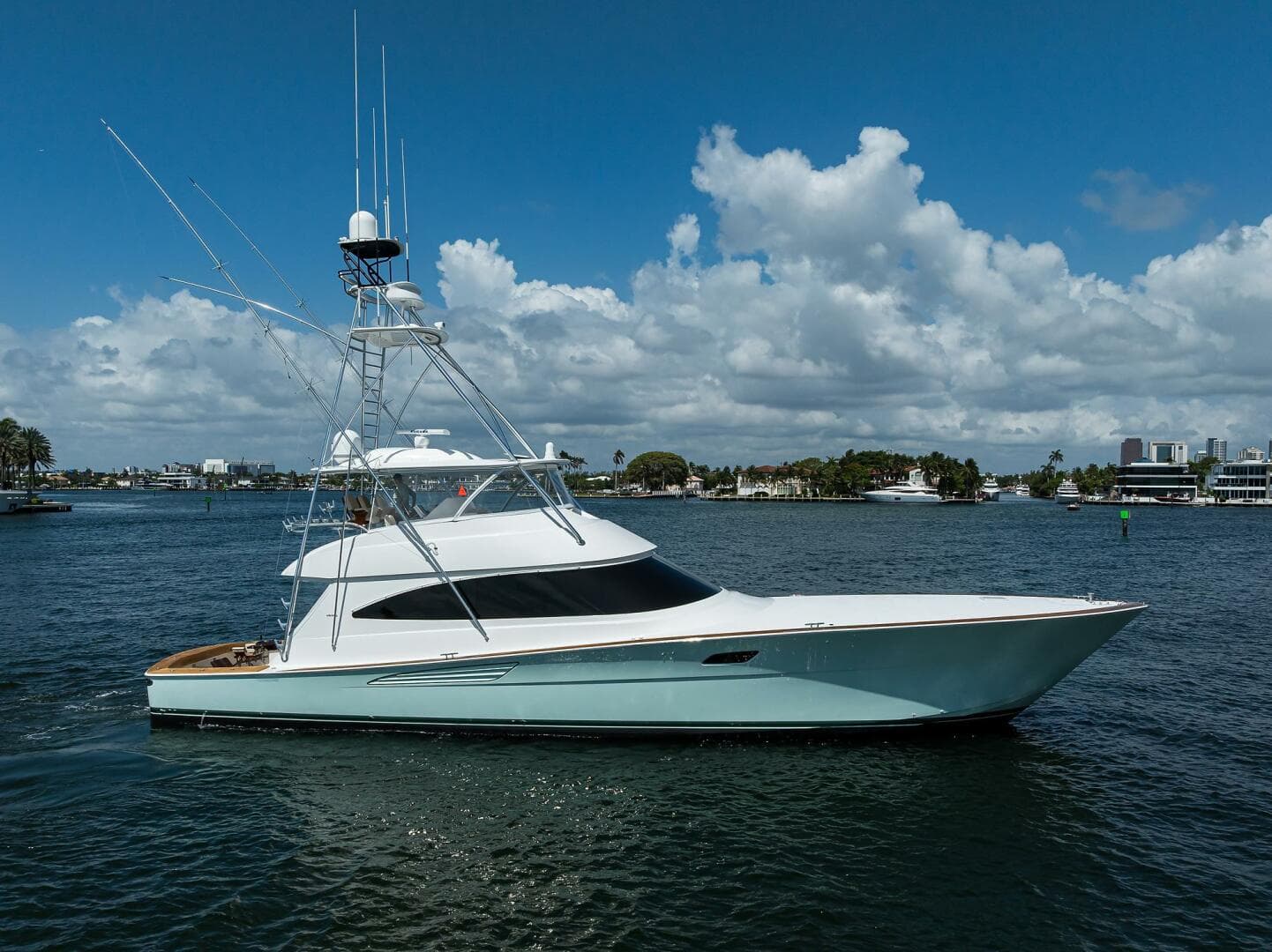 2021 Viking 72 Convertible — photo 1