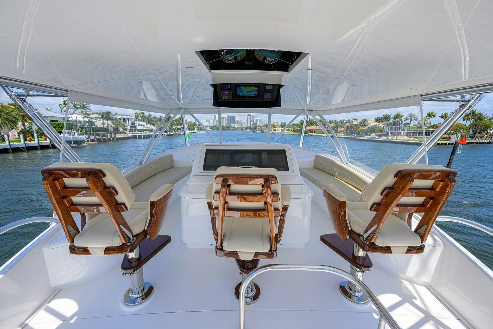 2021 Viking 72 Convertible — photo 26