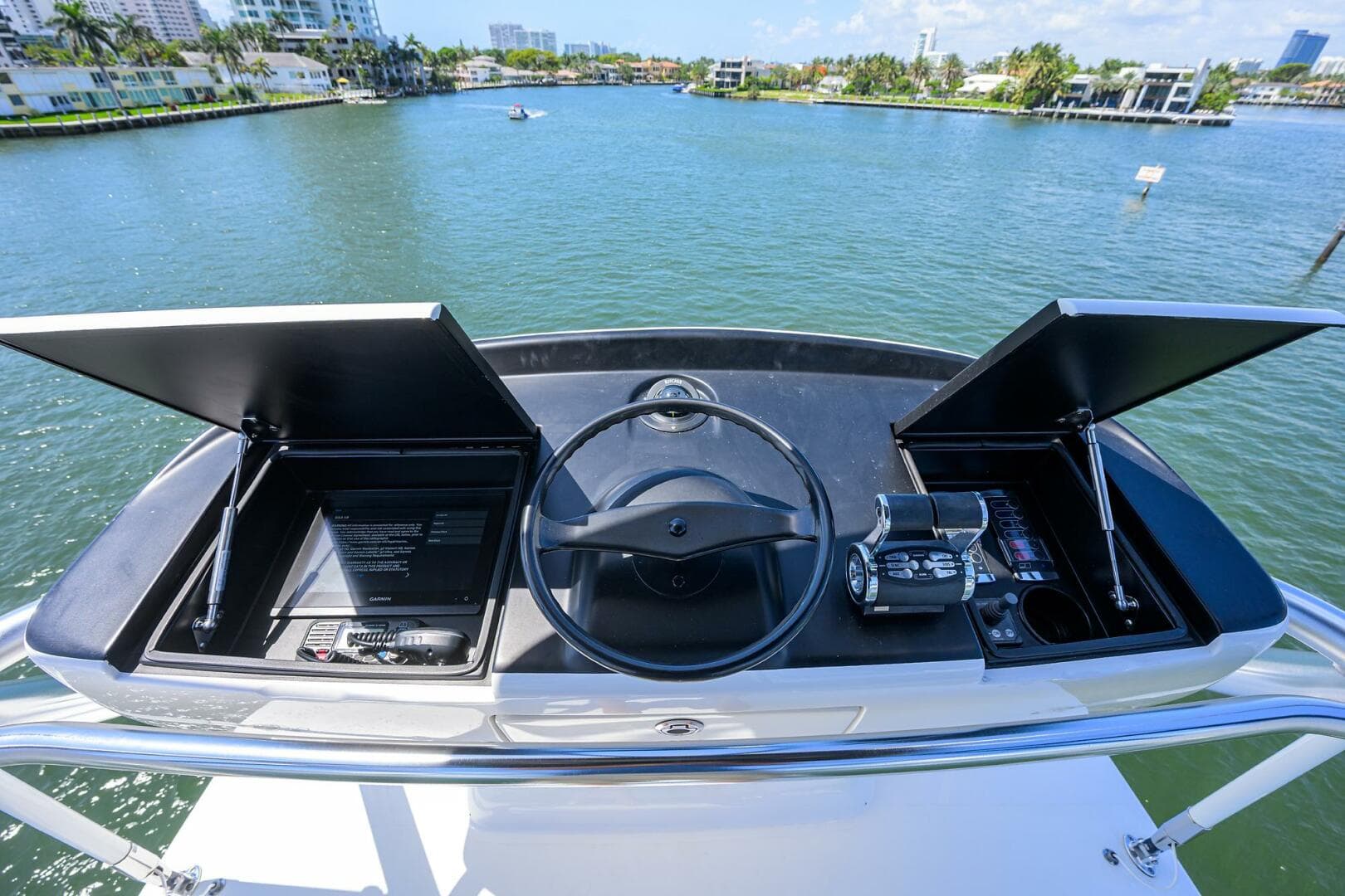 2021 Viking 72 Convertible — photo 33
