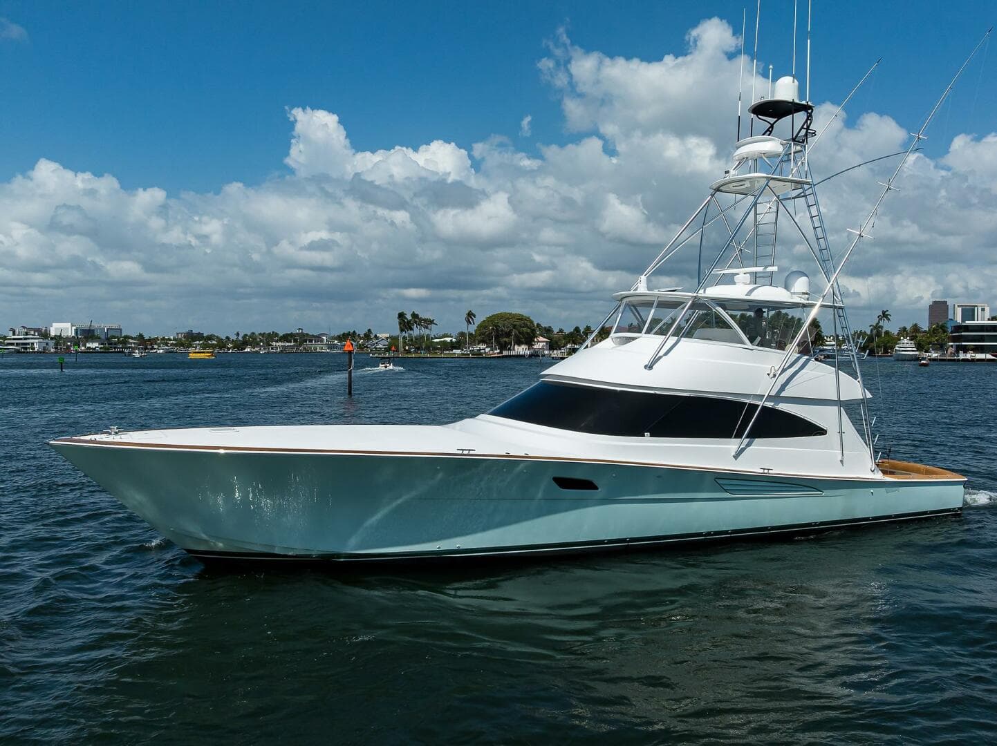 2021 Viking 72 Convertible — photo 45