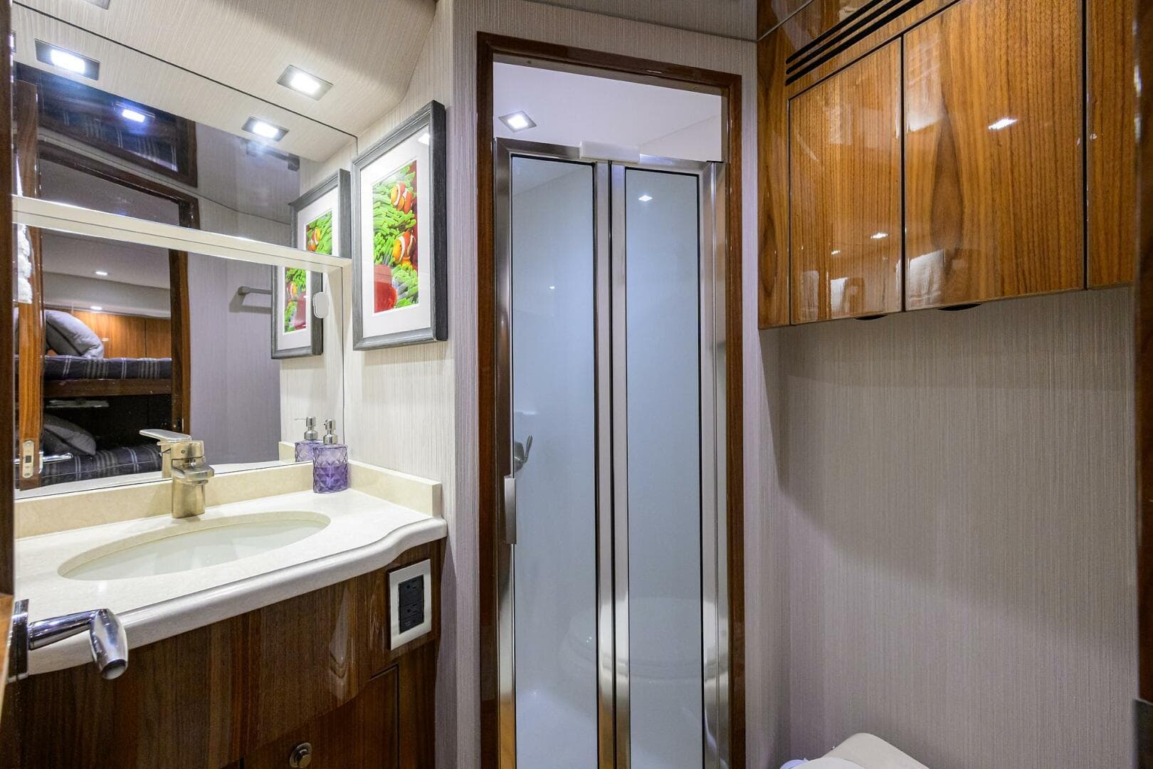 2021 Viking 72 Convertible — photo 25