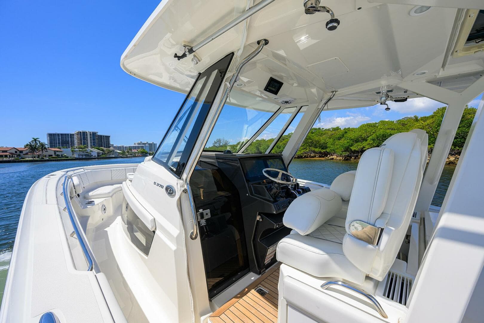 2021 Pursuit S 378 Sport — photo 10