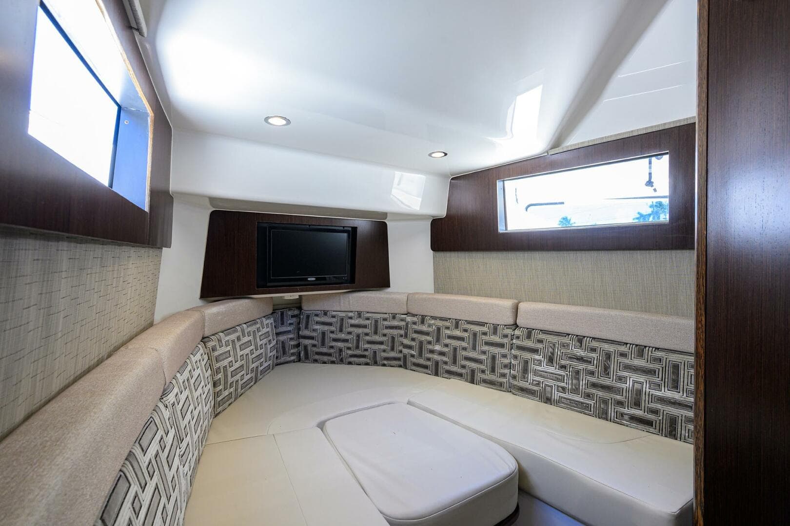 2021 Pursuit S 378 Sport — photo 6