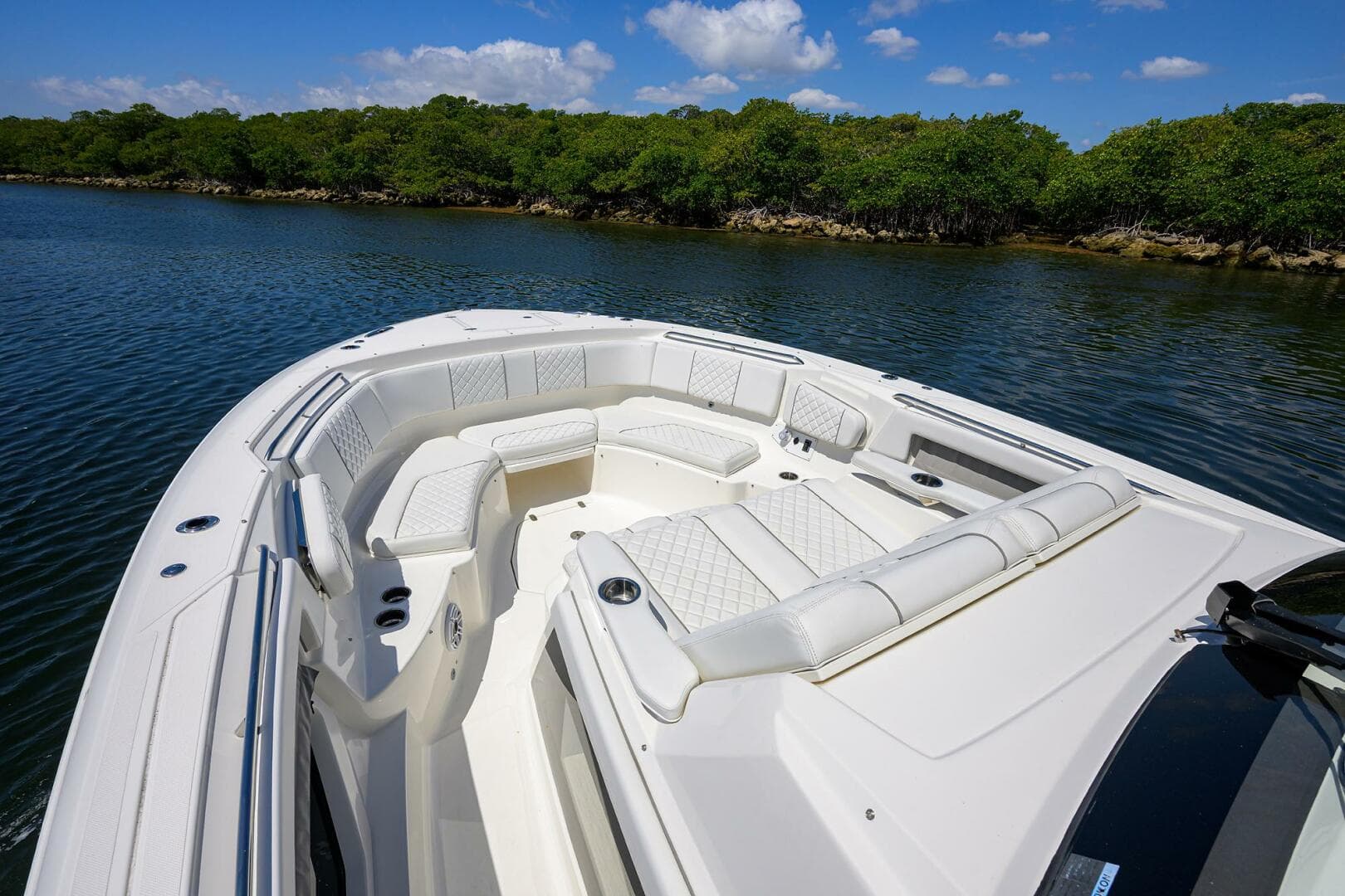 2021 Pursuit S 378 Sport — photo 13