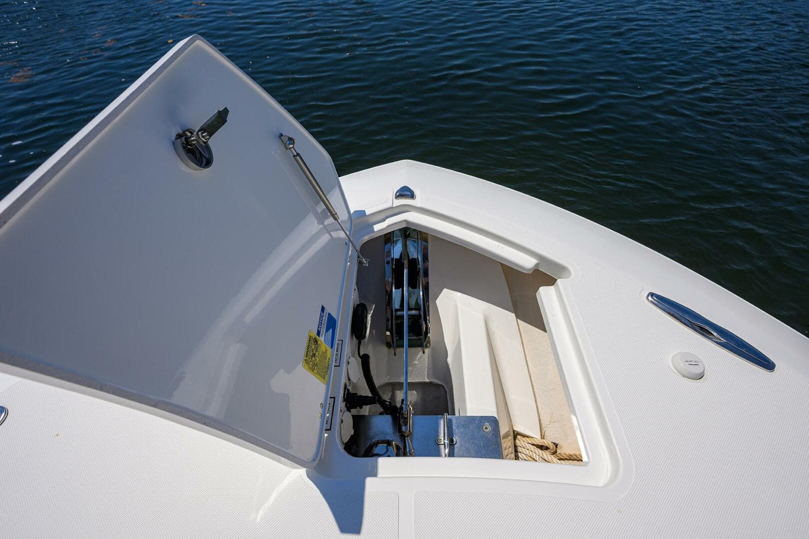 2021 Pursuit S 378 Sport — photo 16