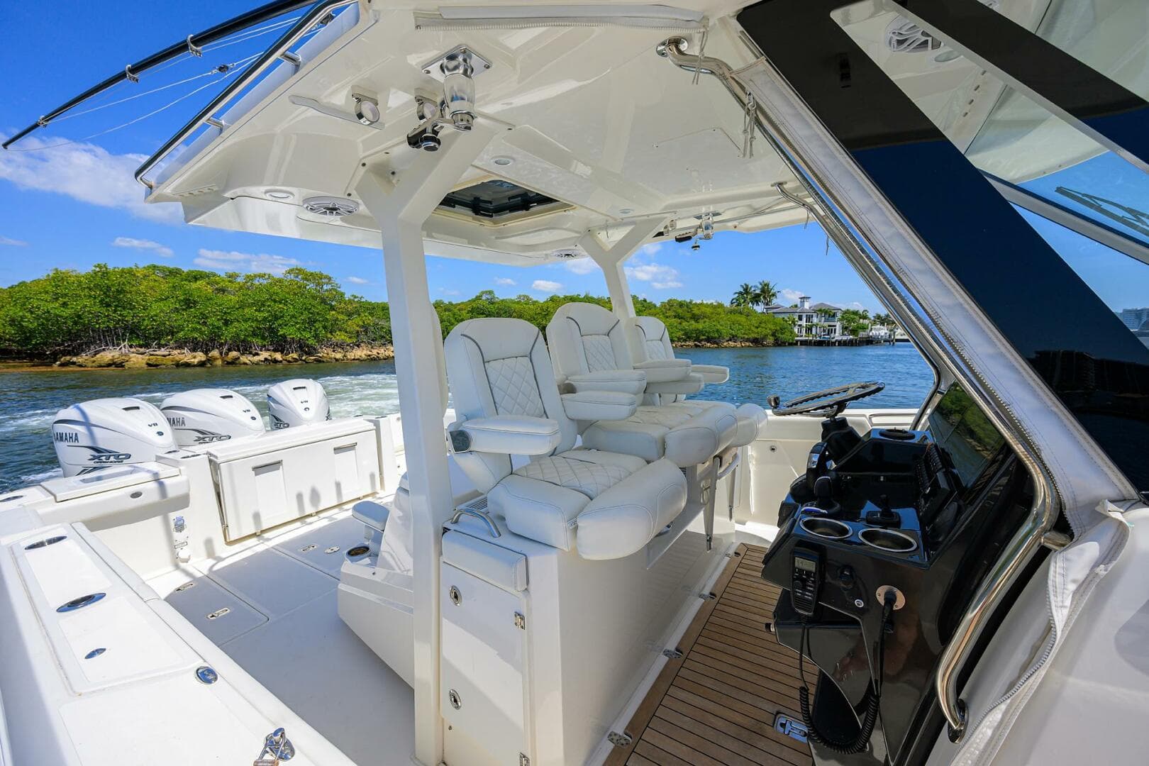 2021 Pursuit S 378 Sport — photo 12