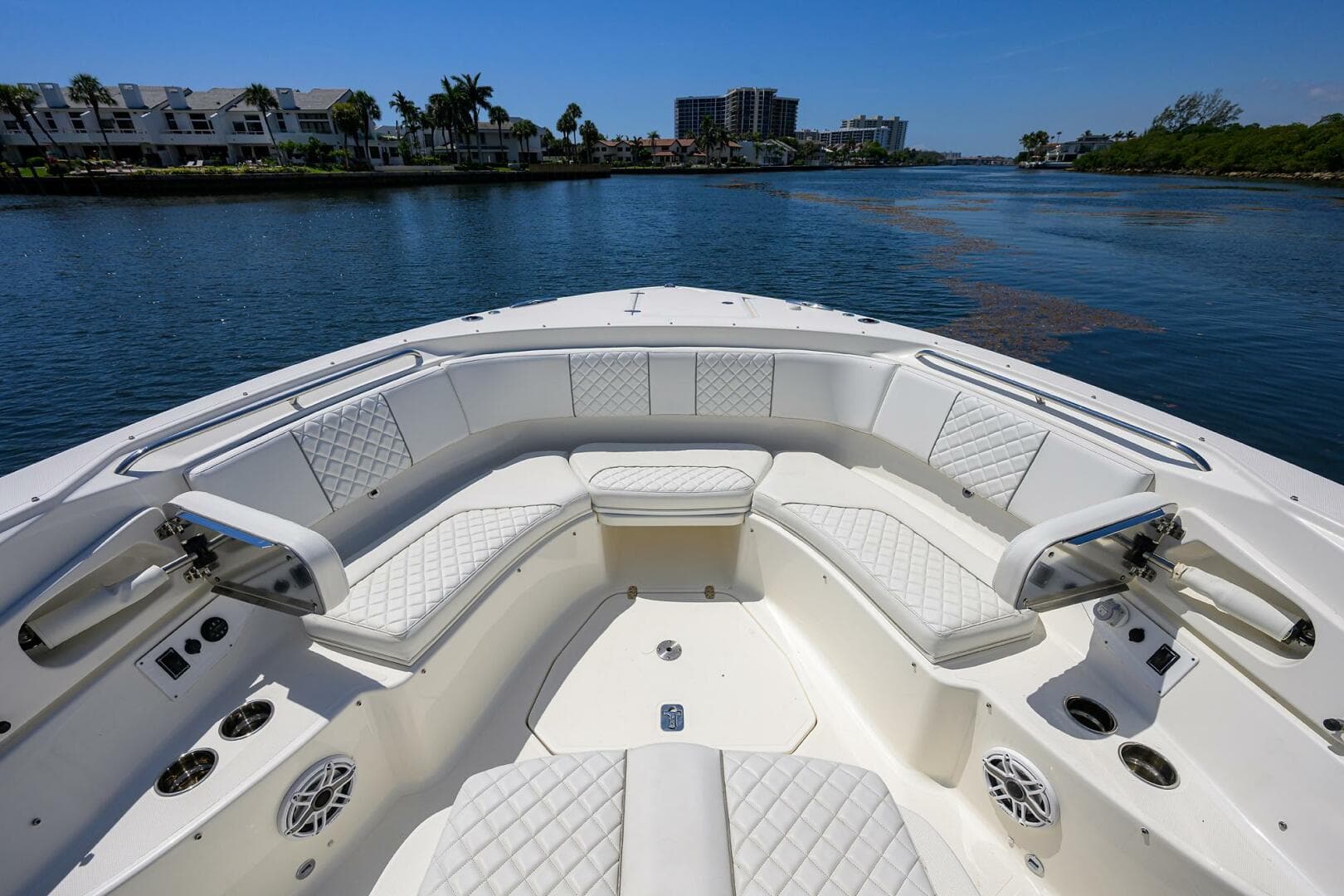 2021 Pursuit S 378 Sport — photo 18