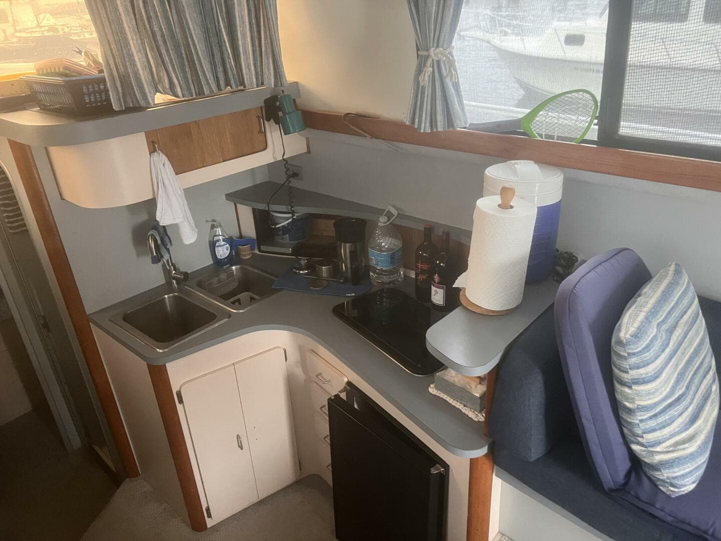 1990 Luhrs 3400 — photo 20