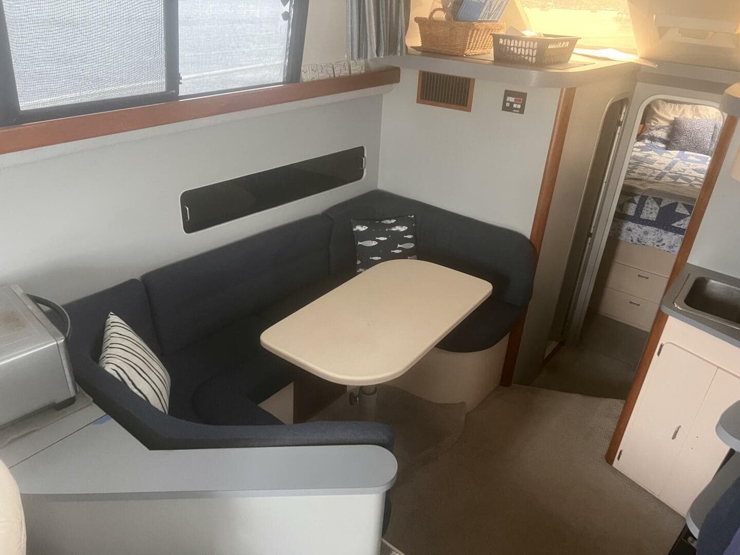 1990 Luhrs 3400 — photo 18