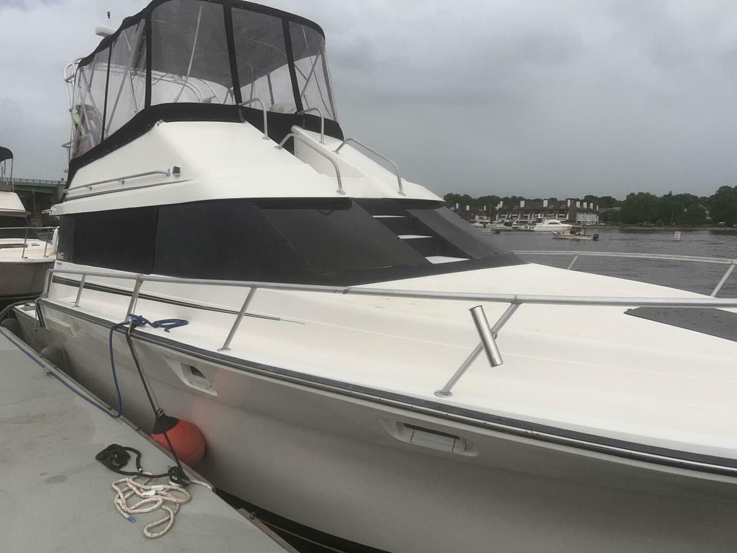 1990 Luhrs 3400 — photo 2