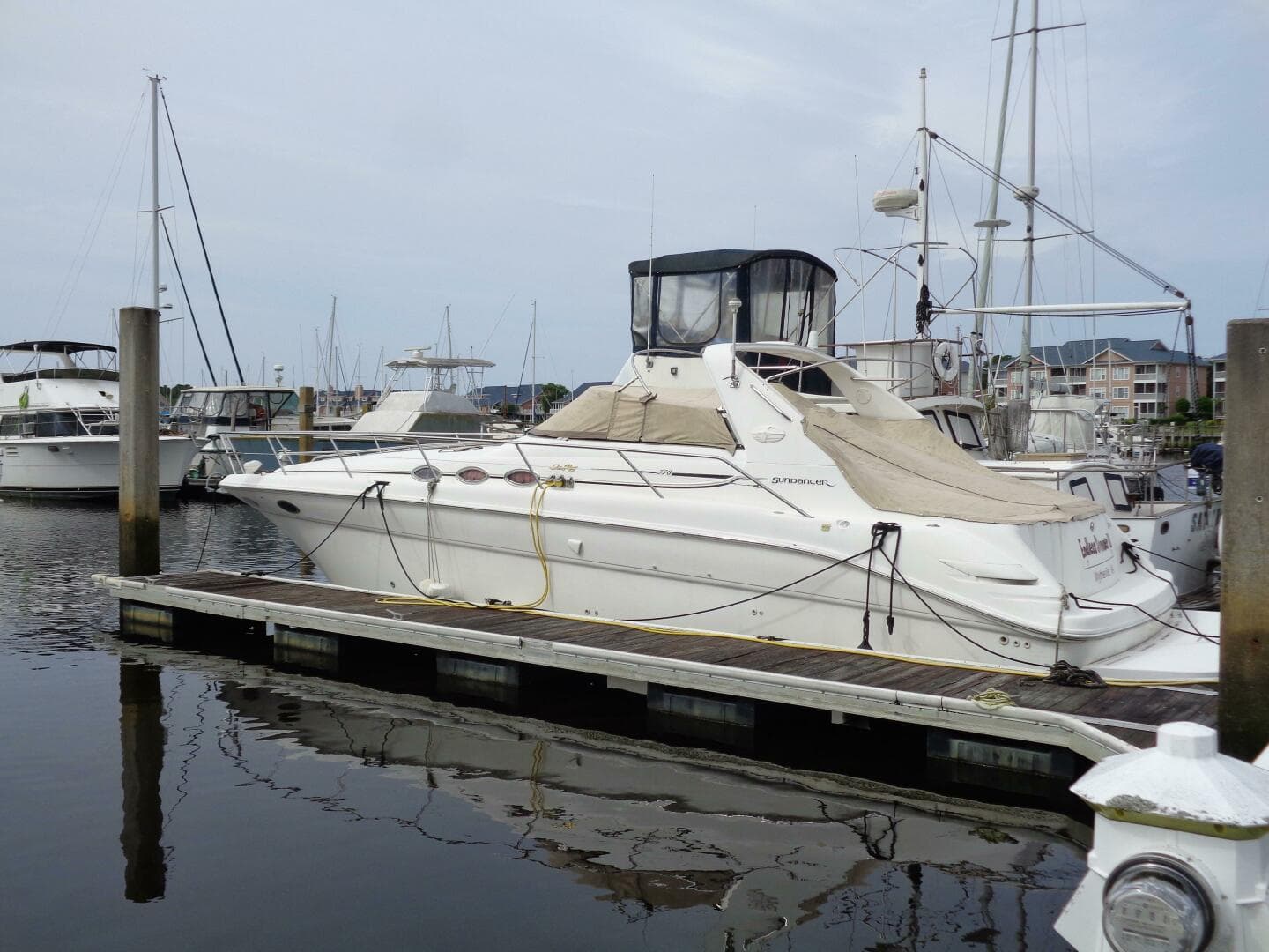 1997 Sea Ray 370 Sundancer — photo 3
