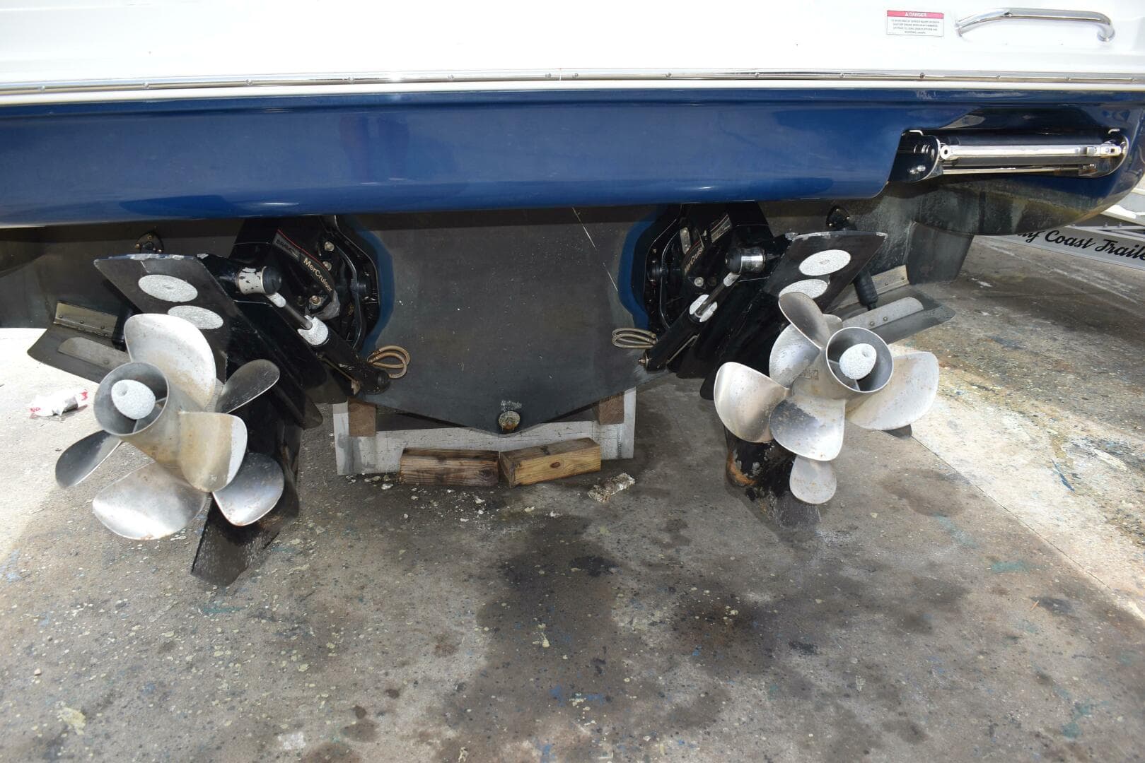 2011 Sea Ray 310 Sundancer — photo 6