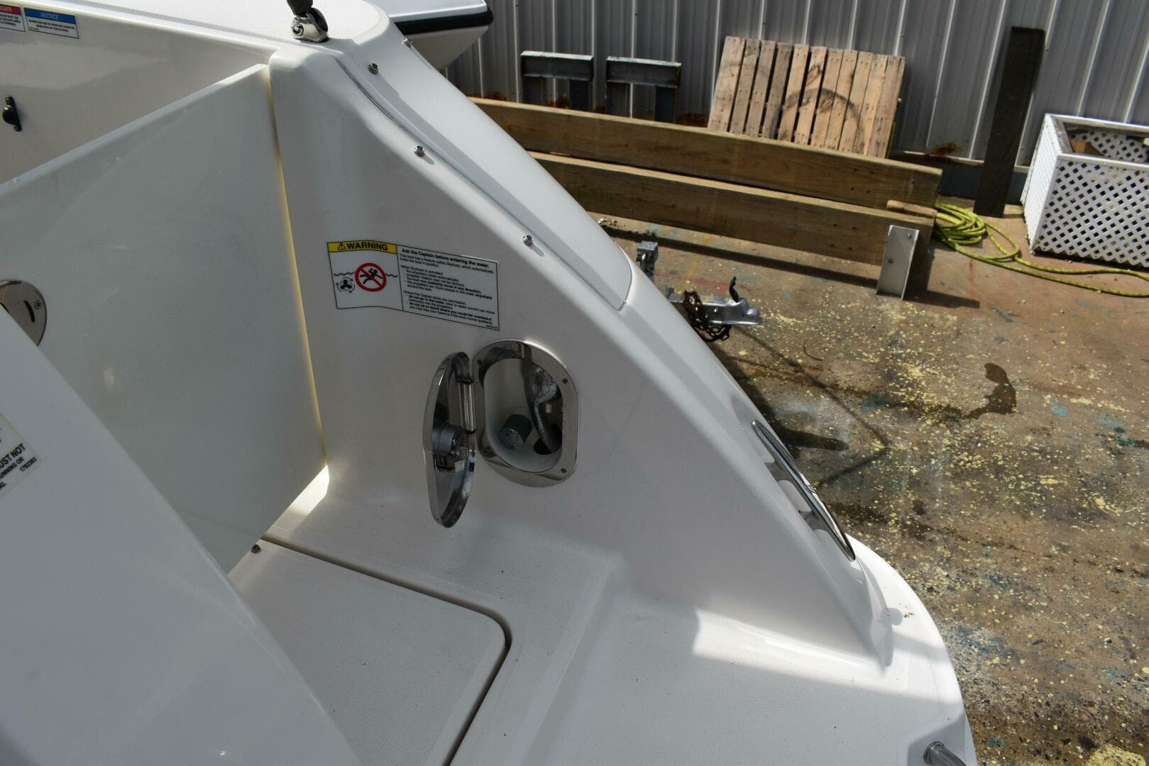 2011 Sea Ray 310 Sundancer — photo 11