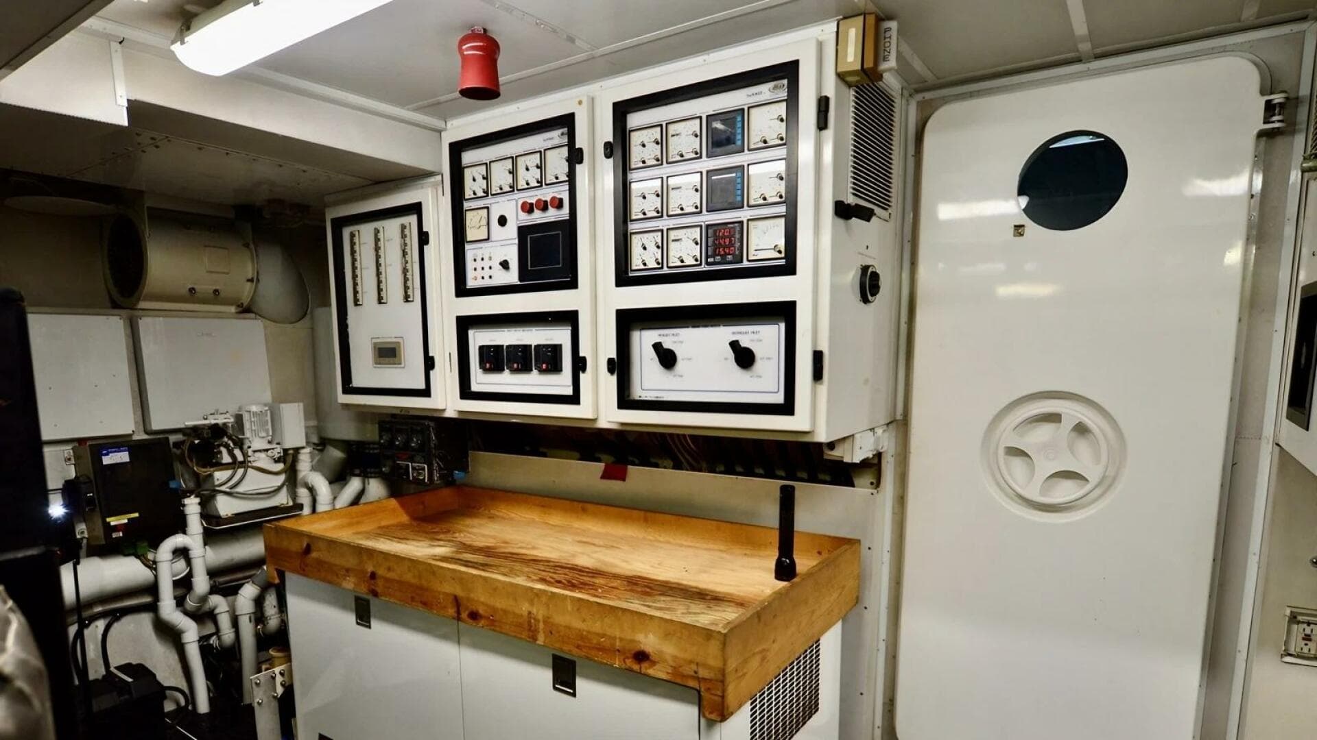 2001 Destiny — photo 24