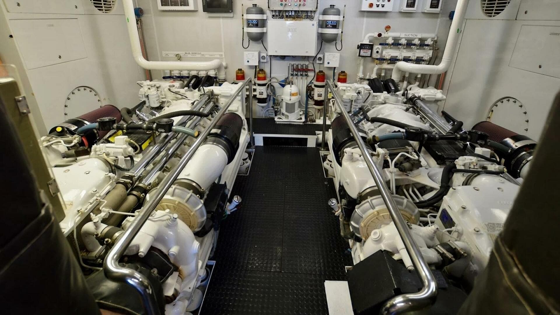 2001 Destiny — photo 22