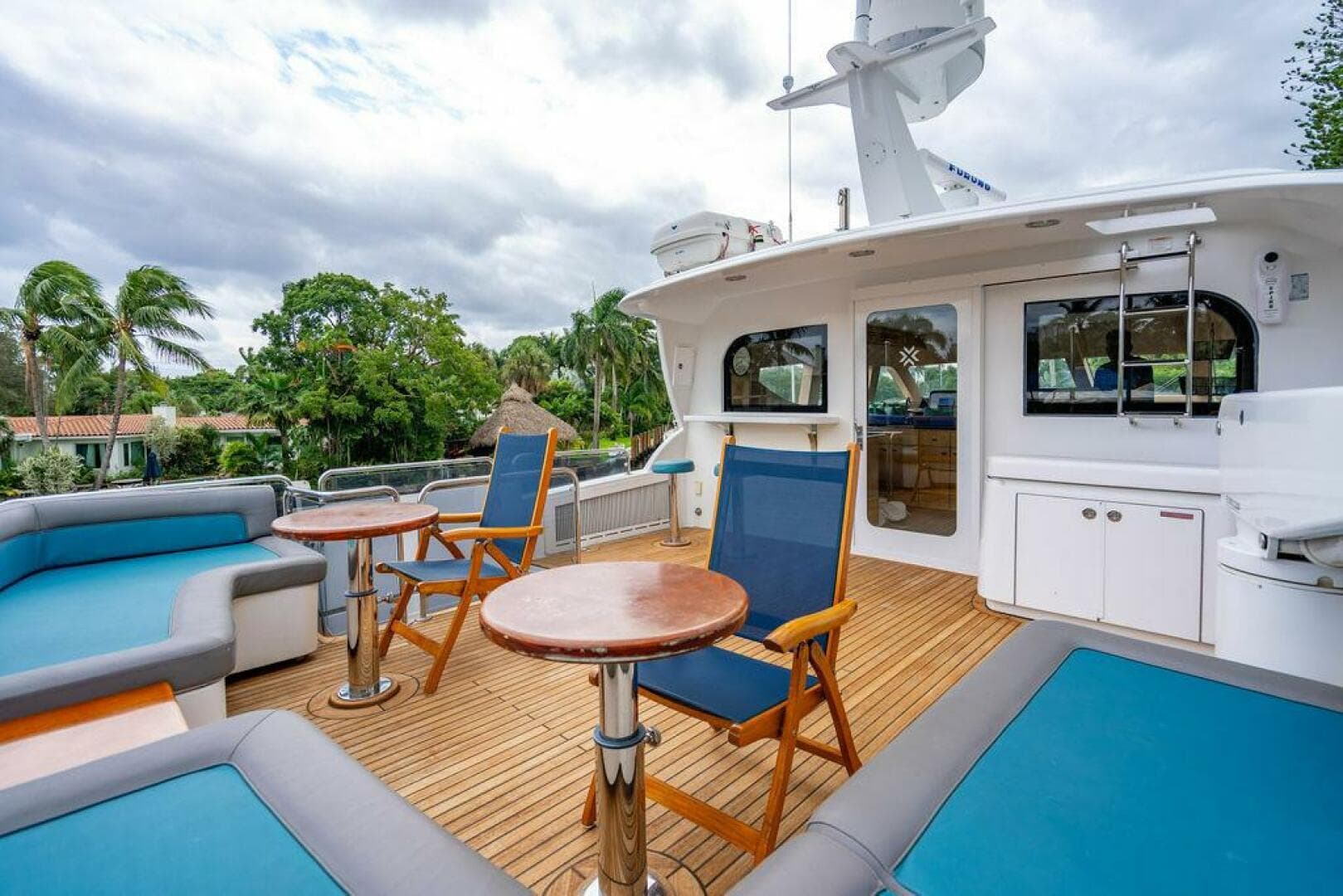 2007 Hatteras Enclosed Bridge — photo 17