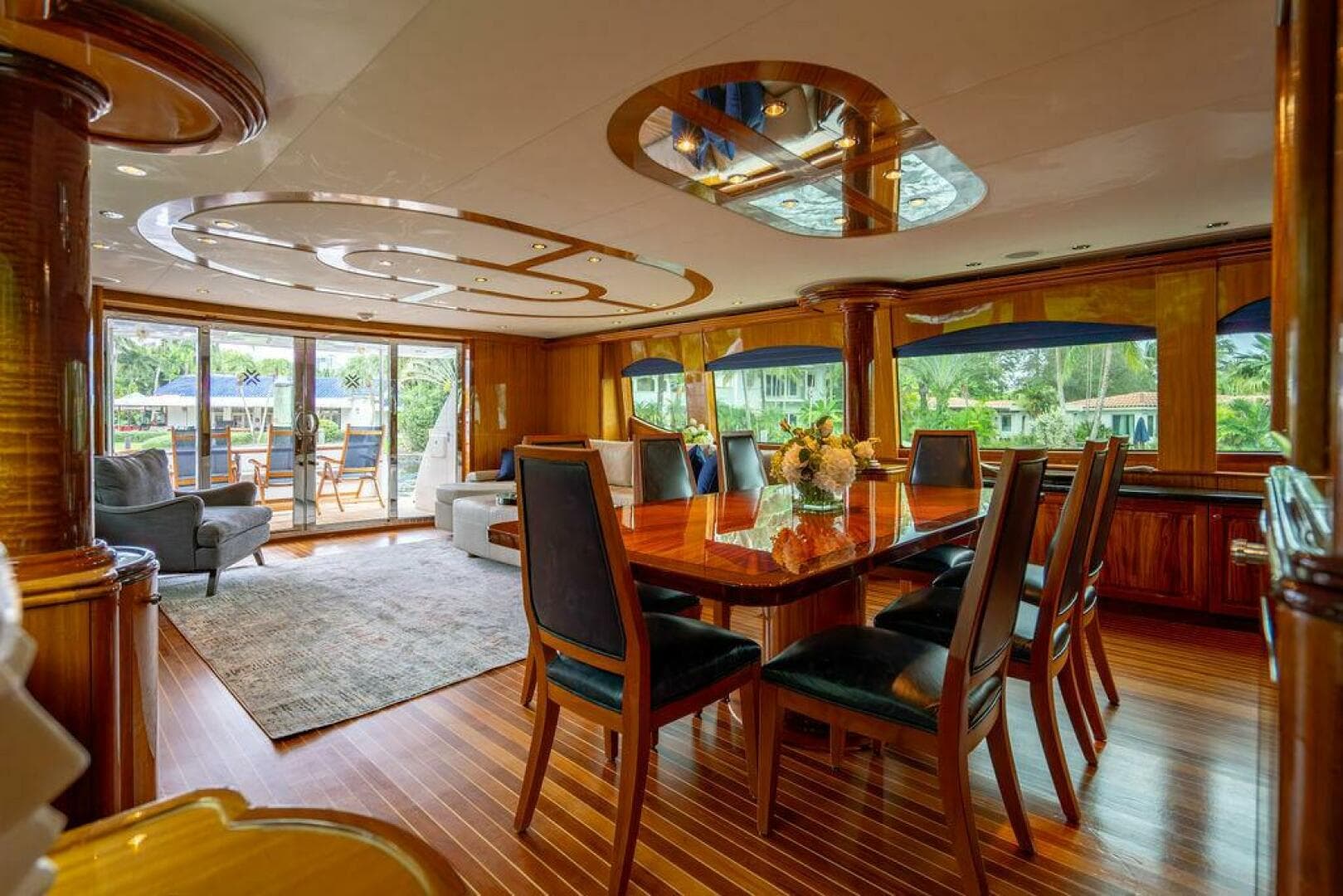 2007 Hatteras Enclosed Bridge — photo 4