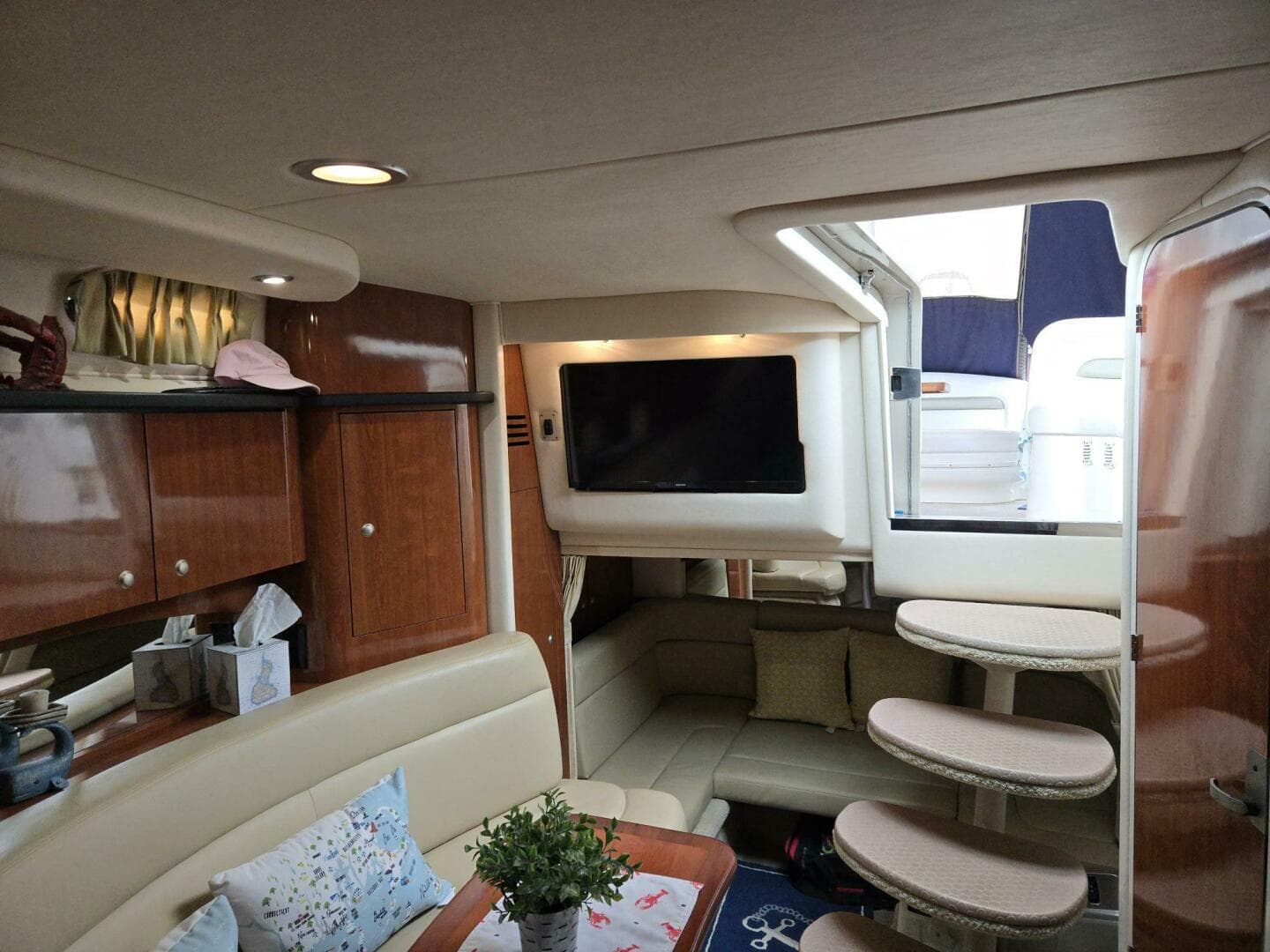 2006 Sea Ray 320 Sundancer — photo 4