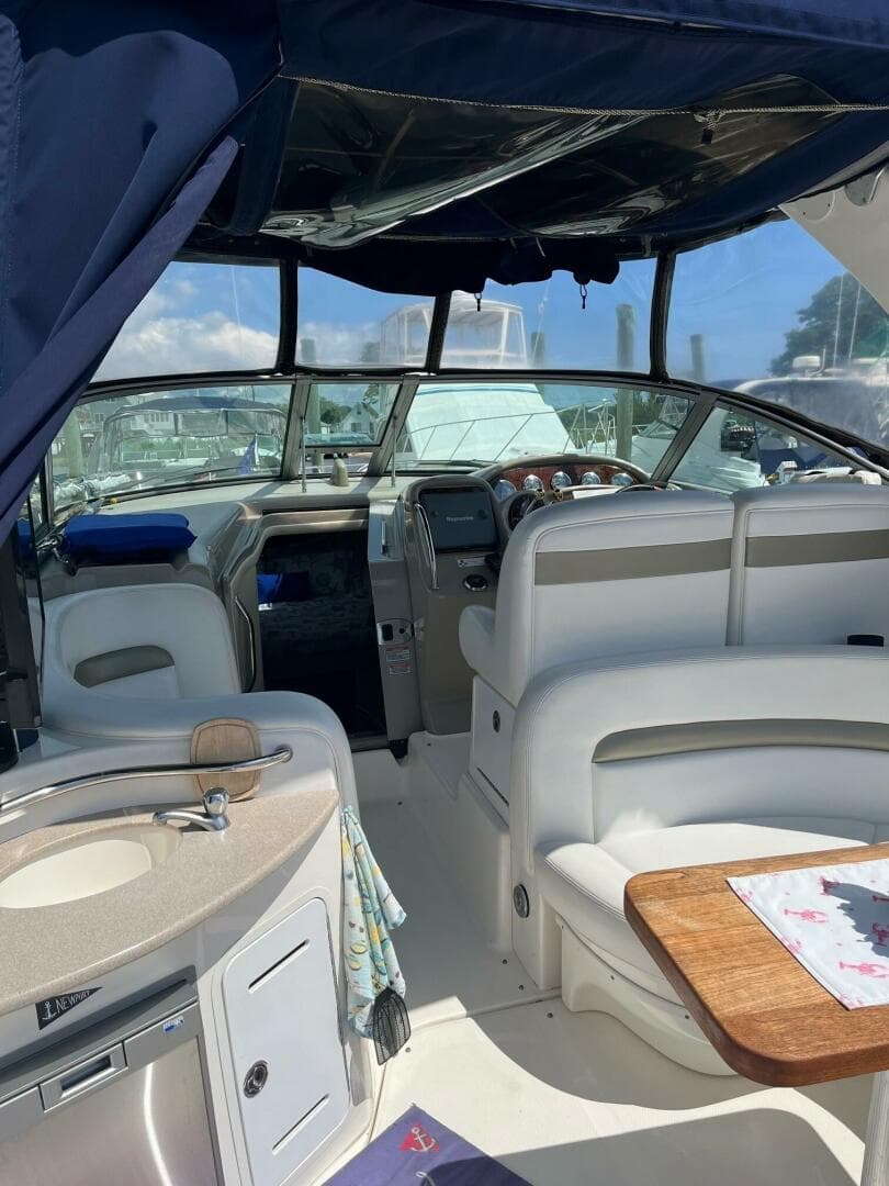 2006 Sea Ray 320 Sundancer — photo 17