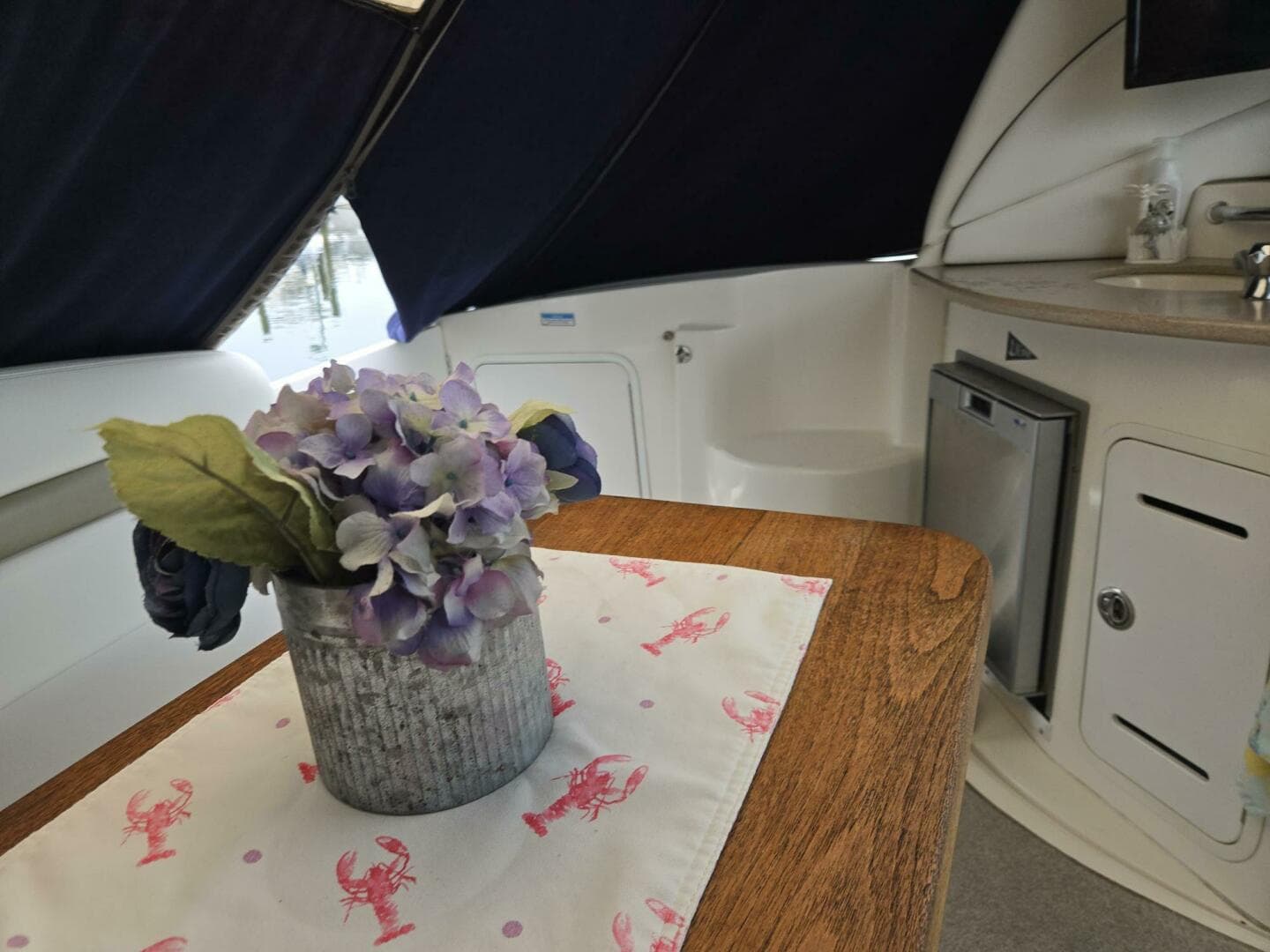 2006 Sea Ray 320 Sundancer — photo 13