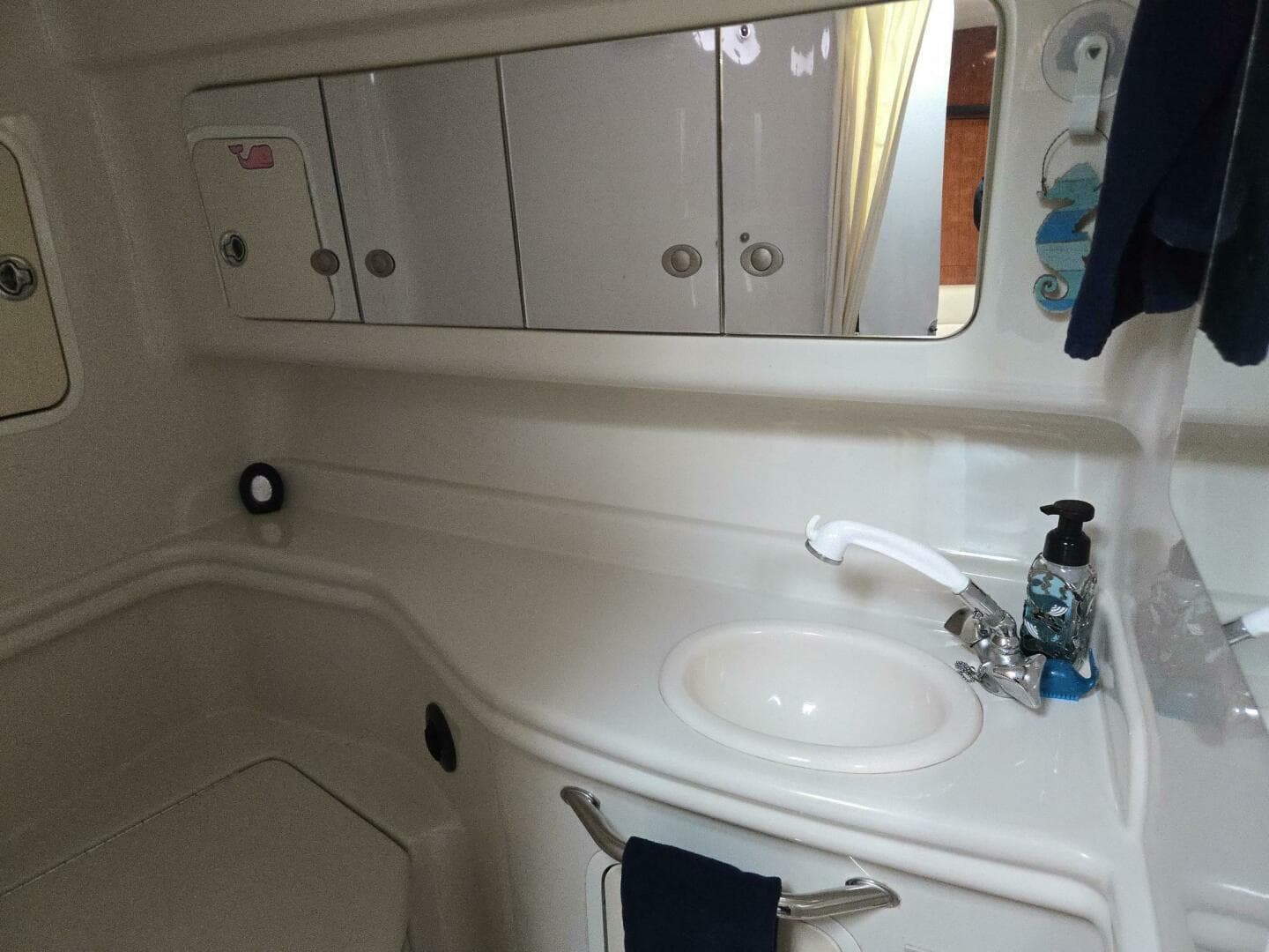 2006 Sea Ray 320 Sundancer — photo 28