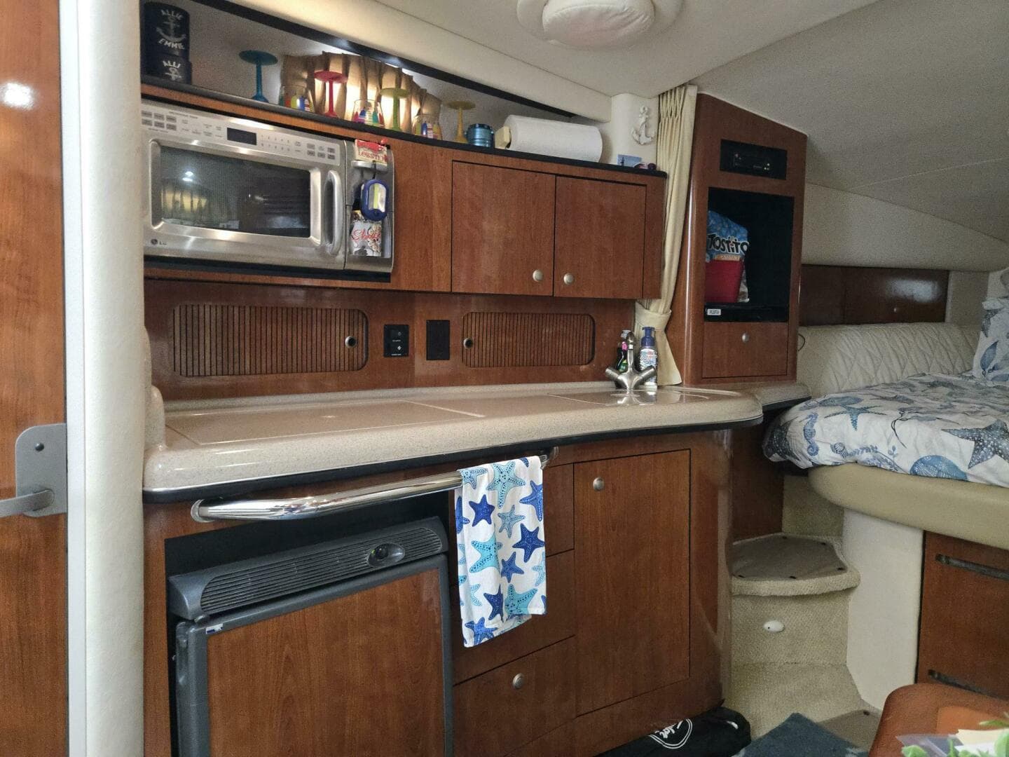 2006 Sea Ray 320 Sundancer — photo 6