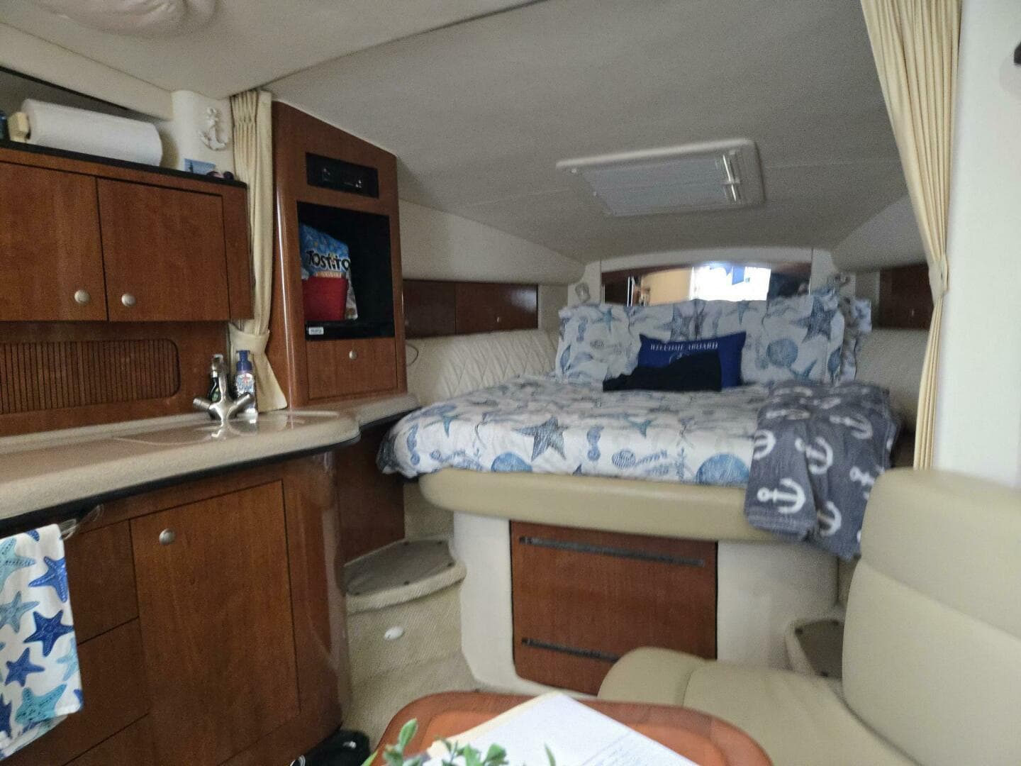 2006 Sea Ray 320 Sundancer — photo 2