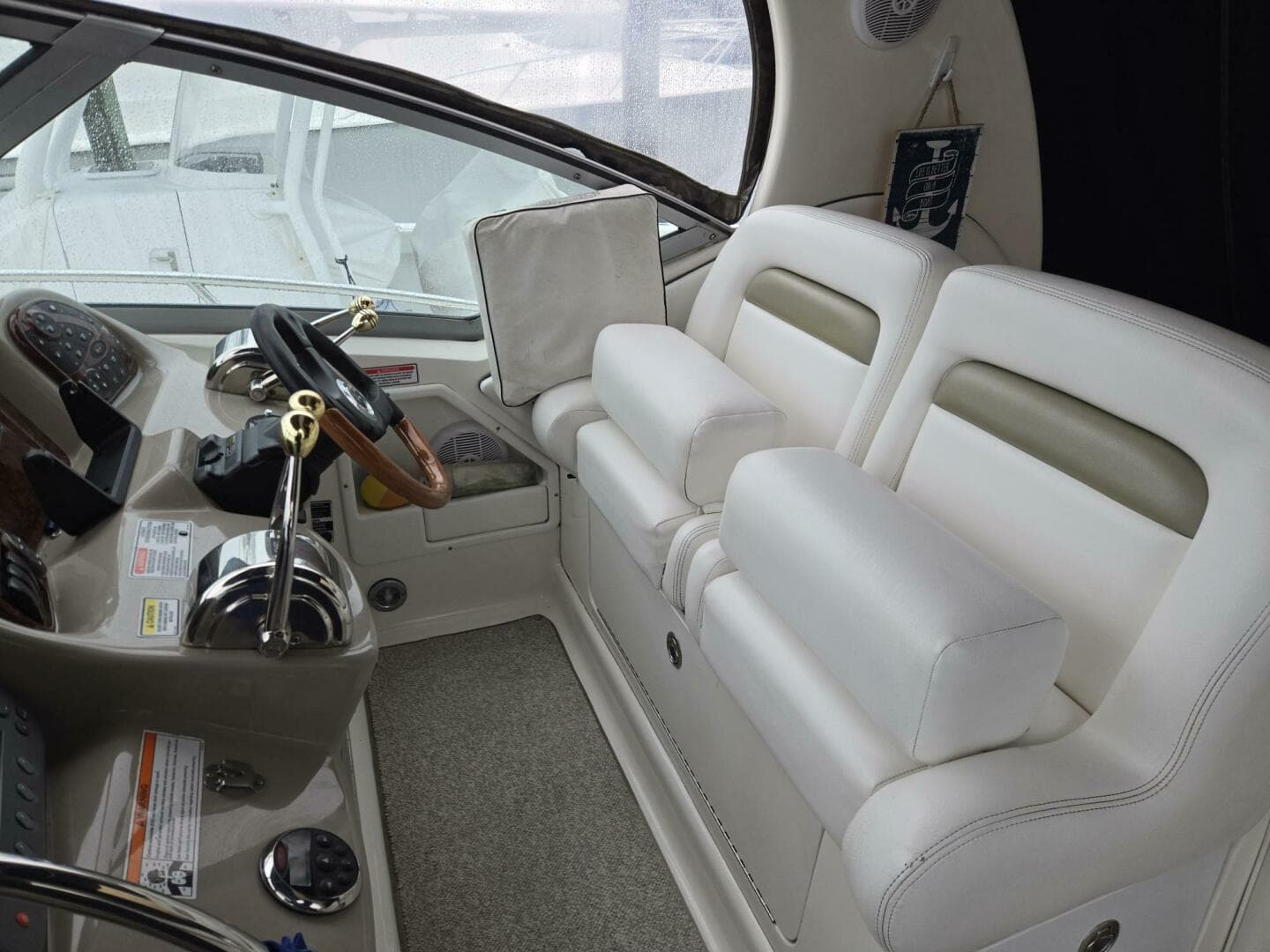 2006 Sea Ray 320 Sundancer — photo 18