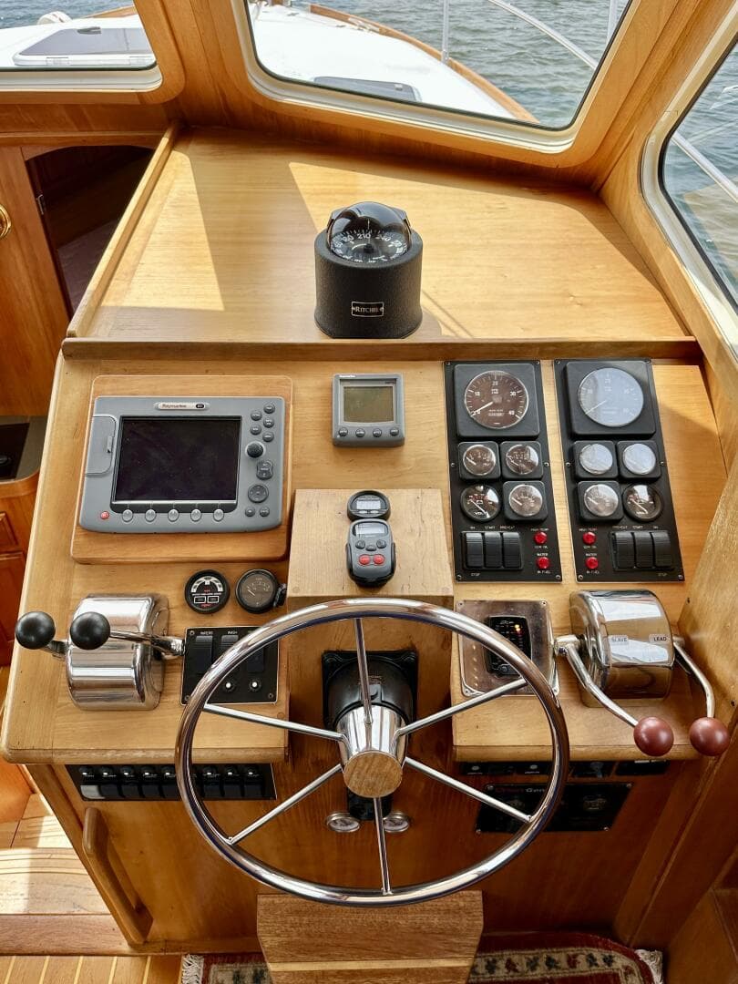 2002 Sabreline 36 Flybridge — photo 15