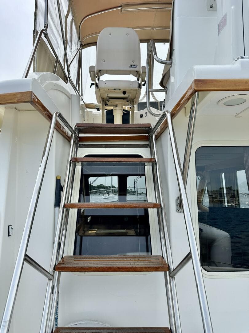 2002 Sabreline 36 Flybridge — photo 28