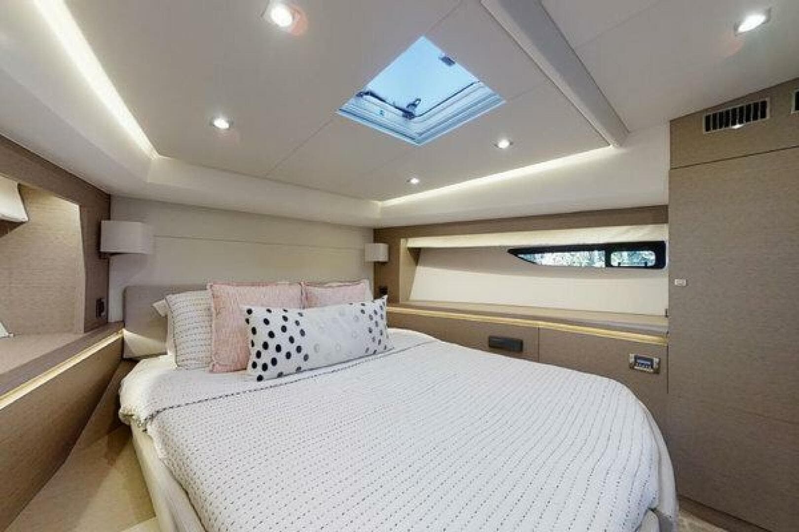 2018 Prestige — photo 12