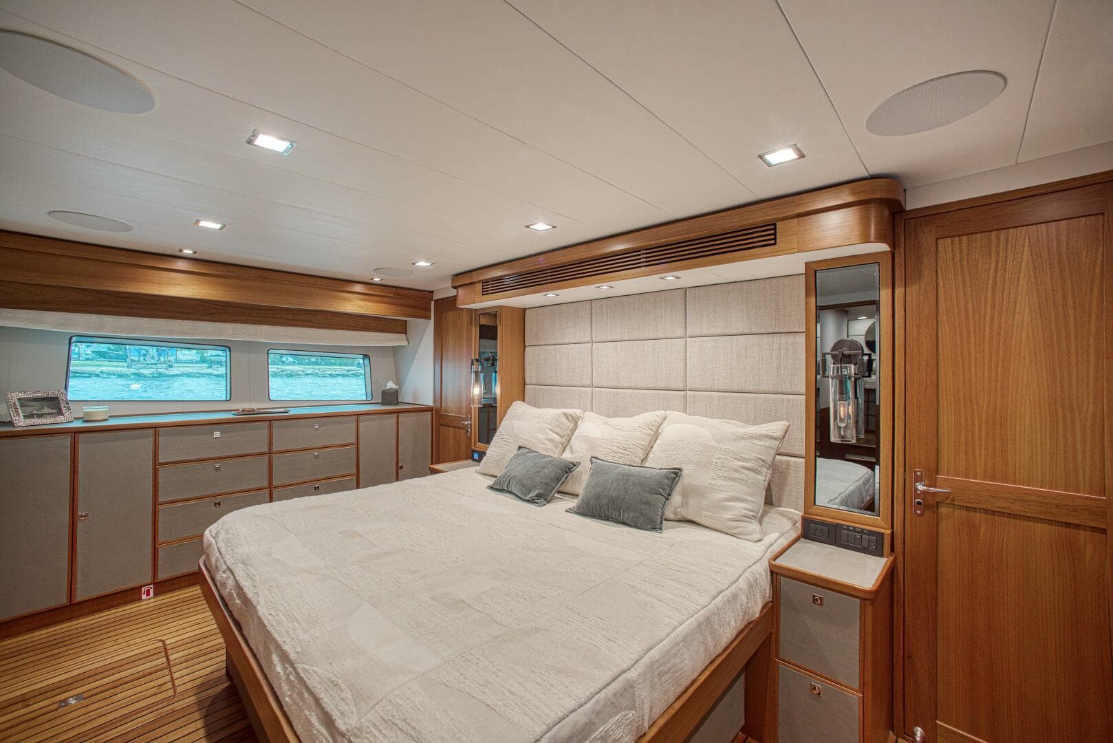 2023 Marlow Explorer 70E-Cb — photo 17