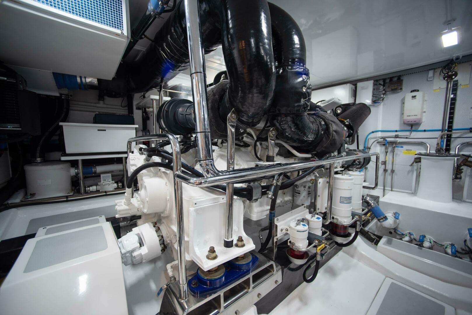 2023 Marlow Explorer 70E-Cb — photo 32