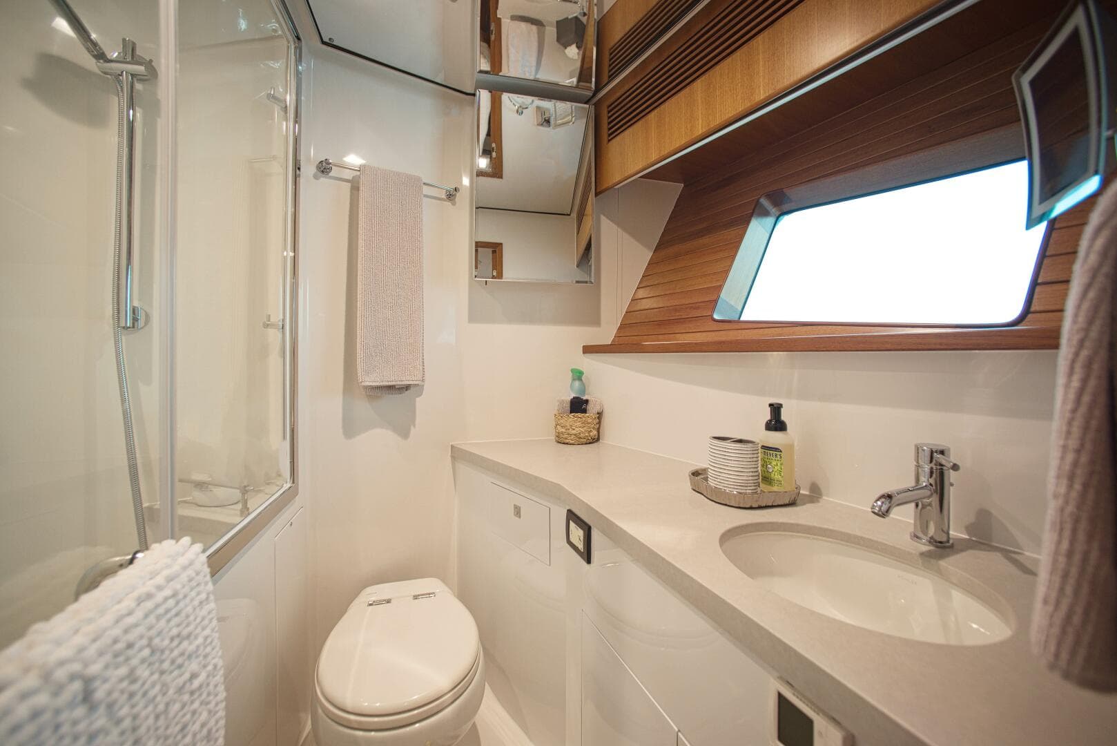 2023 Marlow Explorer 70E-Cb — photo 24