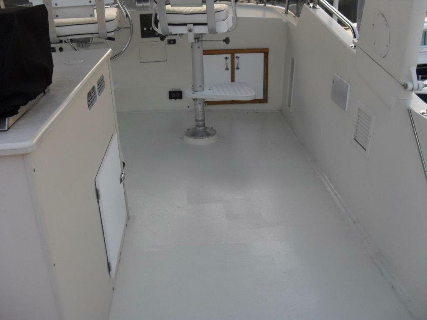 1987 Hatteras Flybridge — photo 27