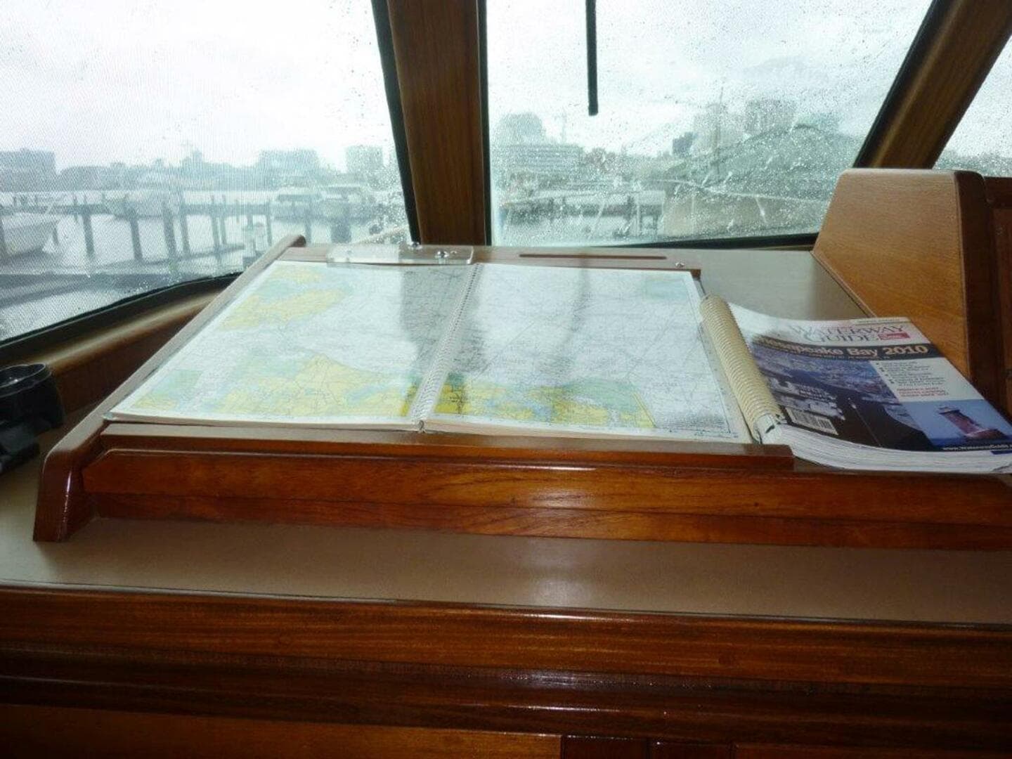 1987 Hatteras Flybridge — photo 14