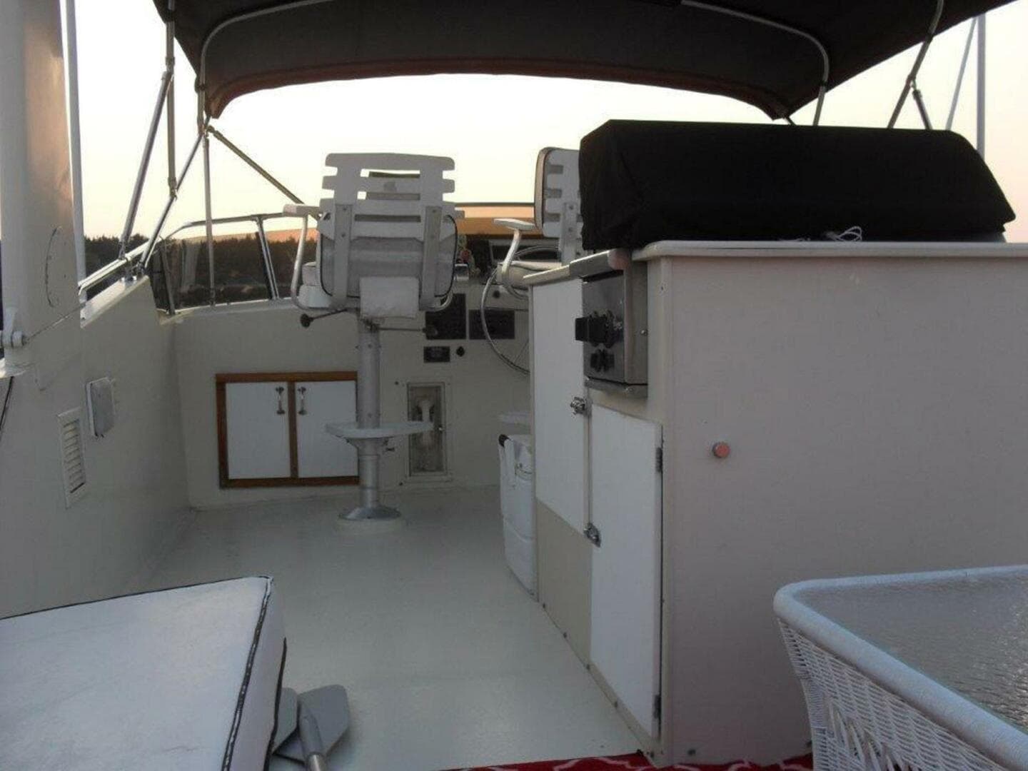 1987 Hatteras Flybridge — photo 26